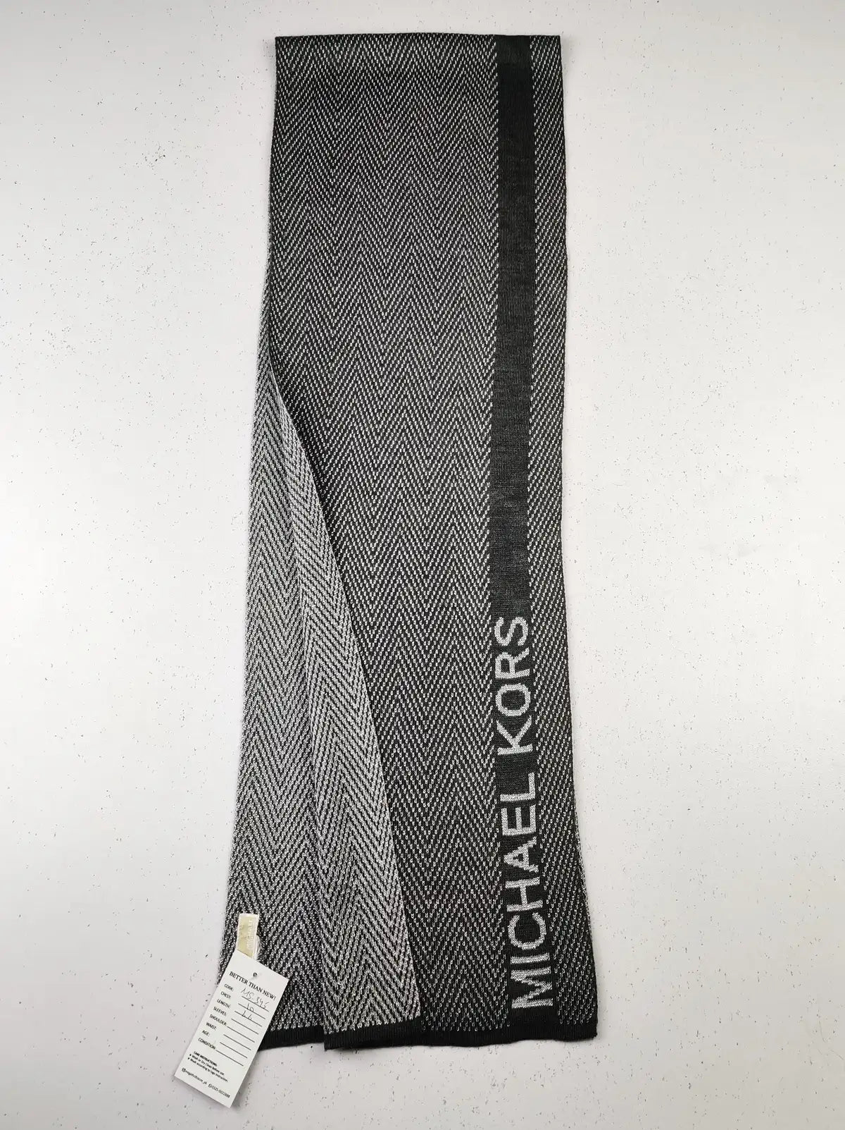 Buy online pre-used pre-loved 100% authentic & Original branded Michael Kors (MS-345) available in Pakistan. Top international brands avilable.