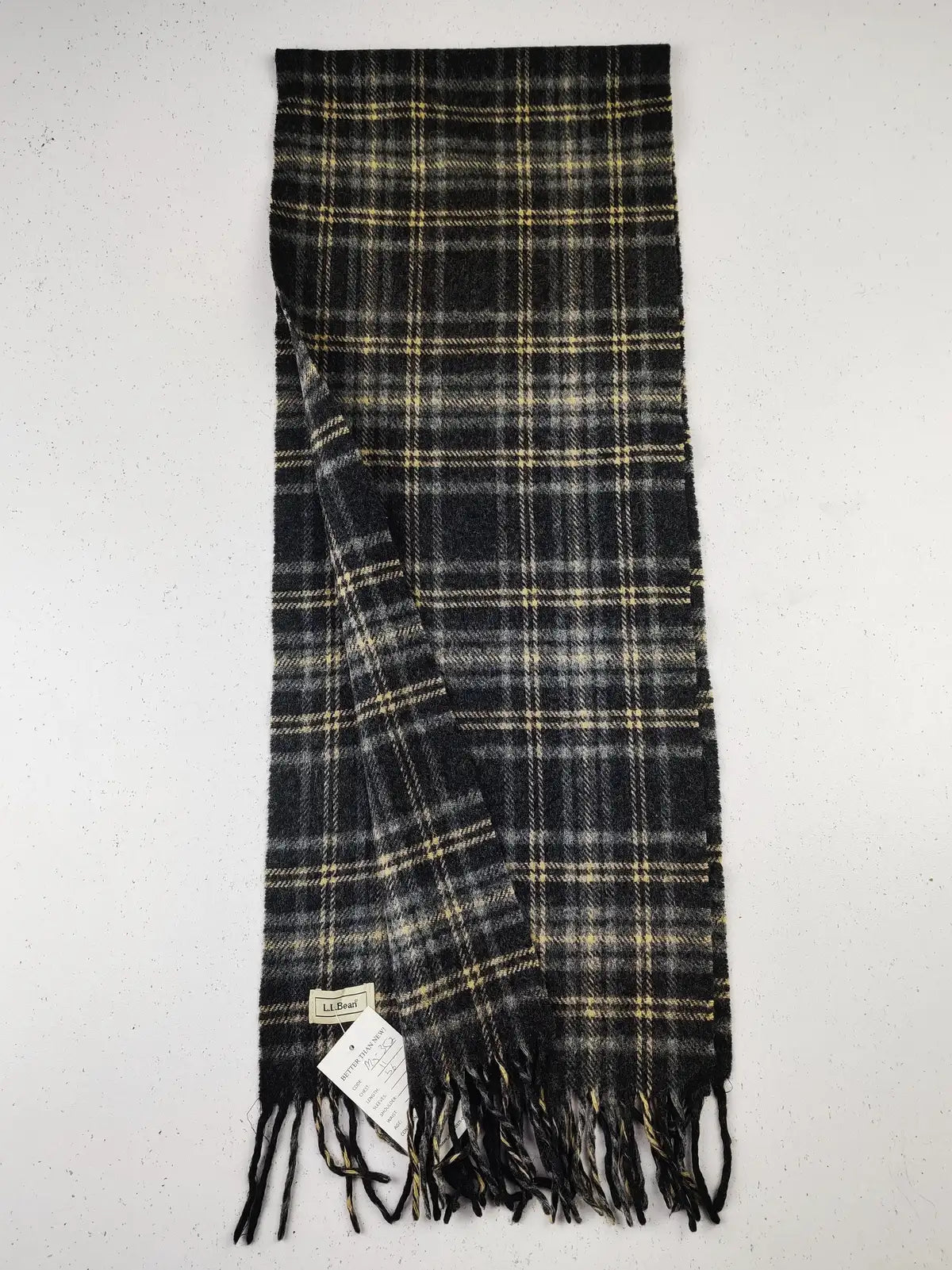 Buy online pre-used pre-loved 100% authentic & Original branded Ll.Bean (MS-352) available in Pakistan. Top international brands avilable.