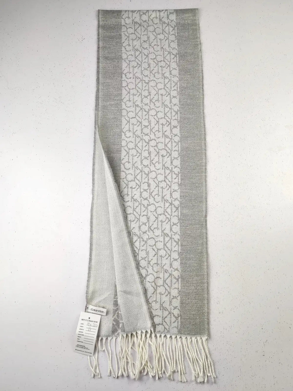 Buy online pre-used pre-loved 100% authentic & Original branded Calvin Klein (MS-373) available in Pakistan. Top international brands avilable.