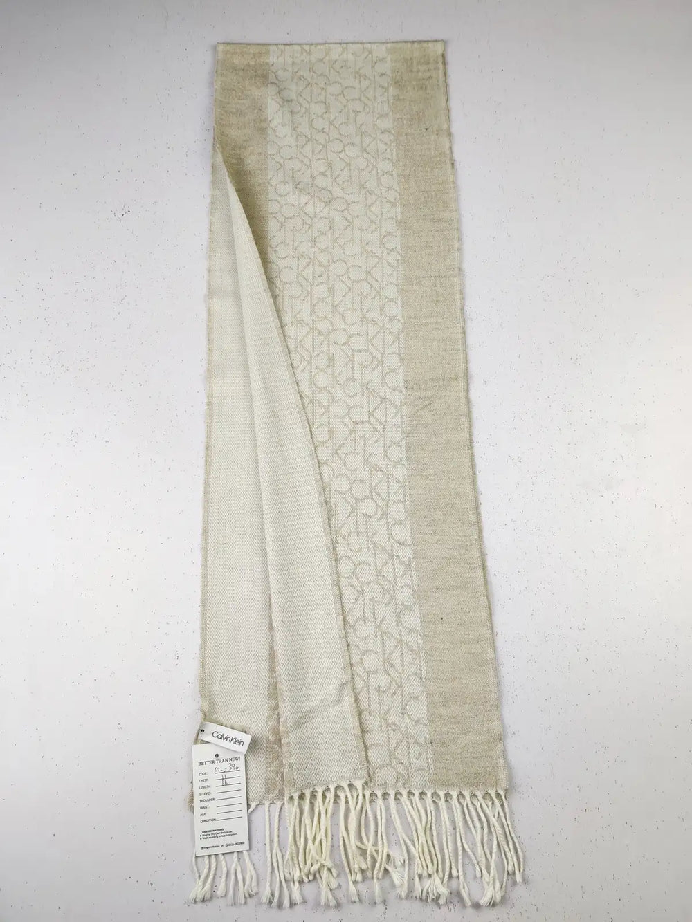 Buy online pre-used pre-loved 100% authentic & Original branded Calvin Klein (MS-390) available in Pakistan. Top international brands avilable.