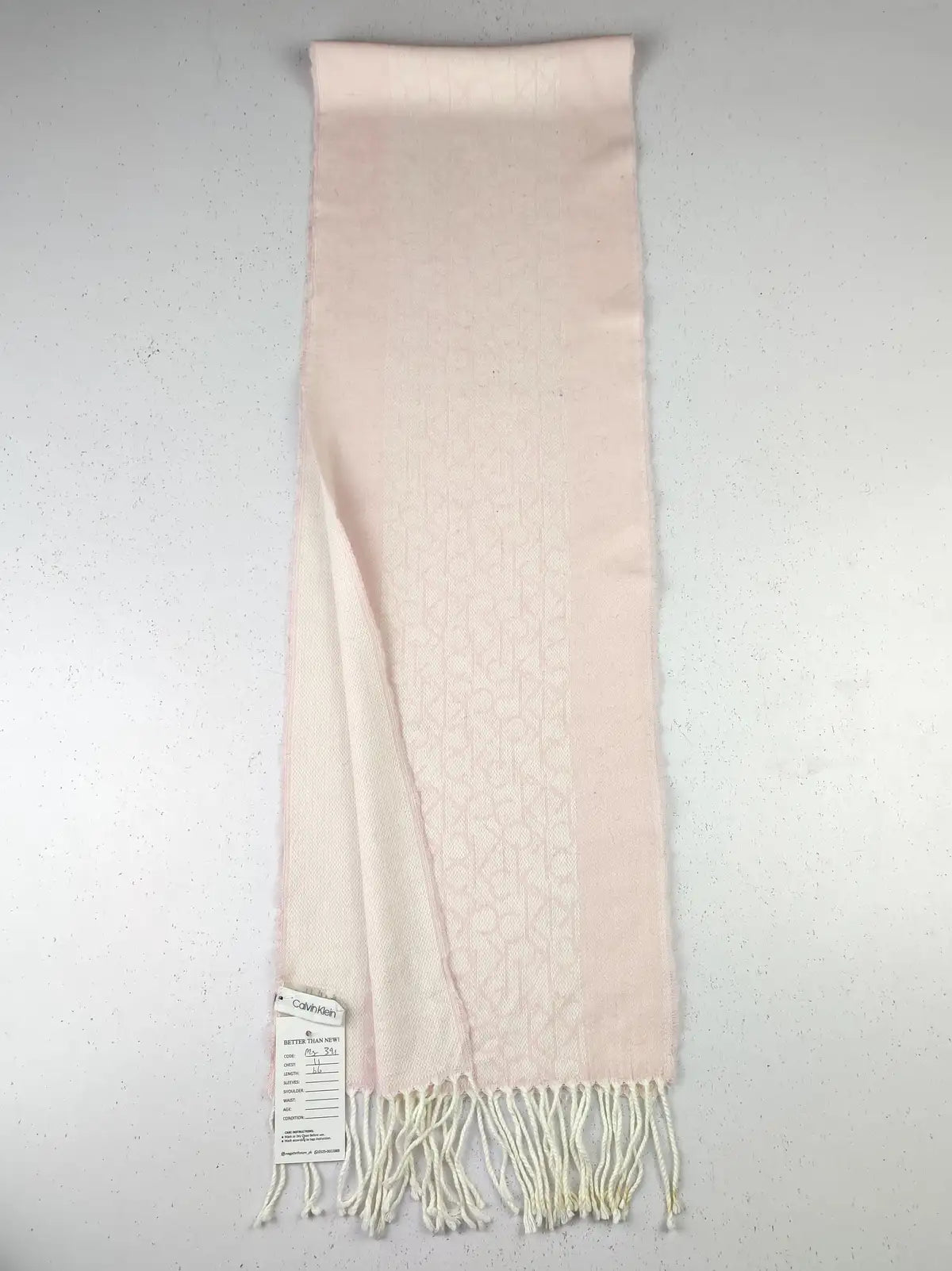 Buy online pre-used pre-loved 100% authentic & Original branded Calvin Klein (MS-391) available in Pakistan. Top international brands avilable.