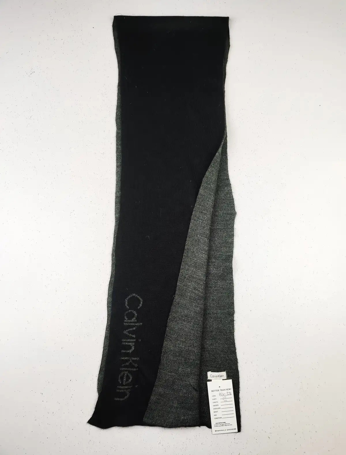 Buy online pre-used pre-loved 100% authentic & Original branded Calvin Klein (MS-396) available in Pakistan. Top international brands avilable.