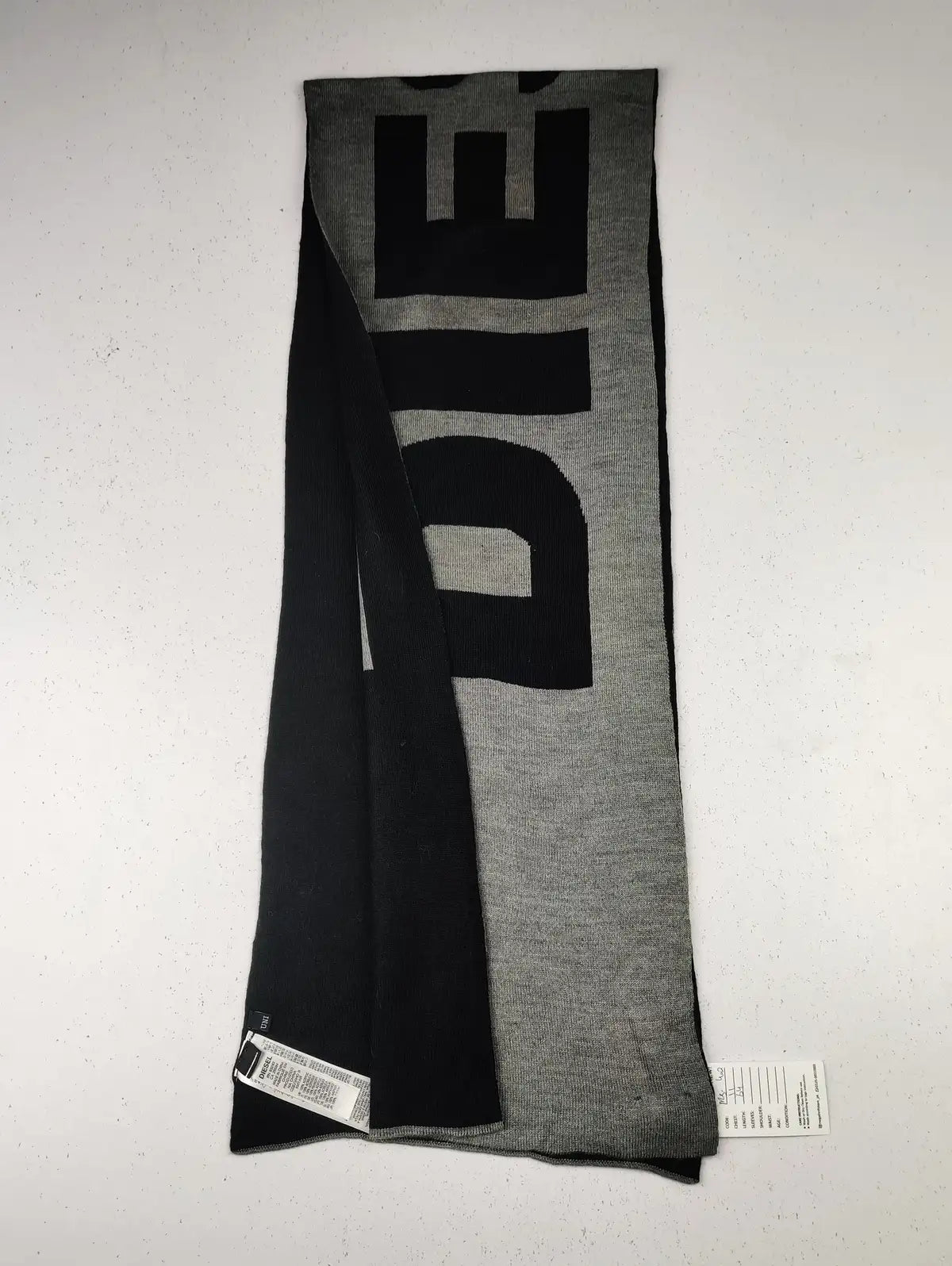 Buy online pre-used pre-loved 100% authentic & Original branded Diesel (MS-402) available in Pakistan. Top international brands avilable.