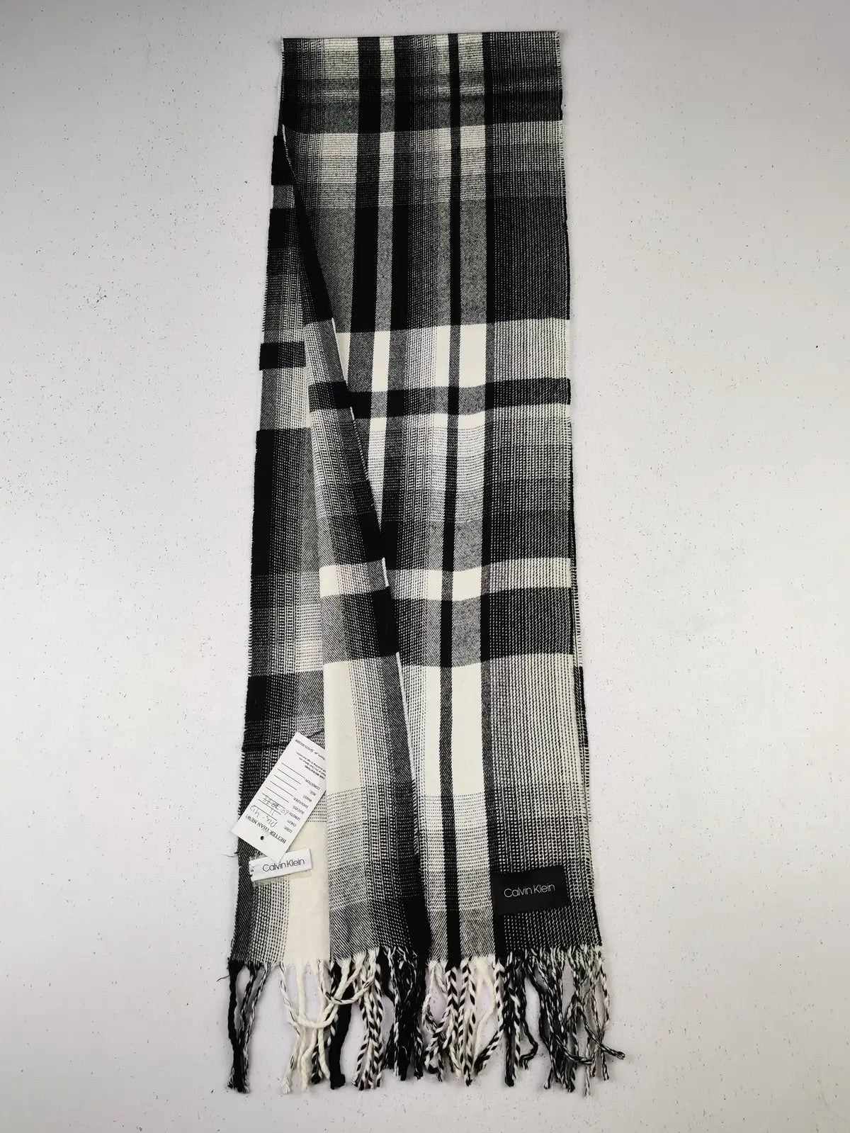 Buy online pre-used pre-loved 100% authentic & Original branded Calvin Klein (MS-412) available in Pakistan. Top international brands avilable.