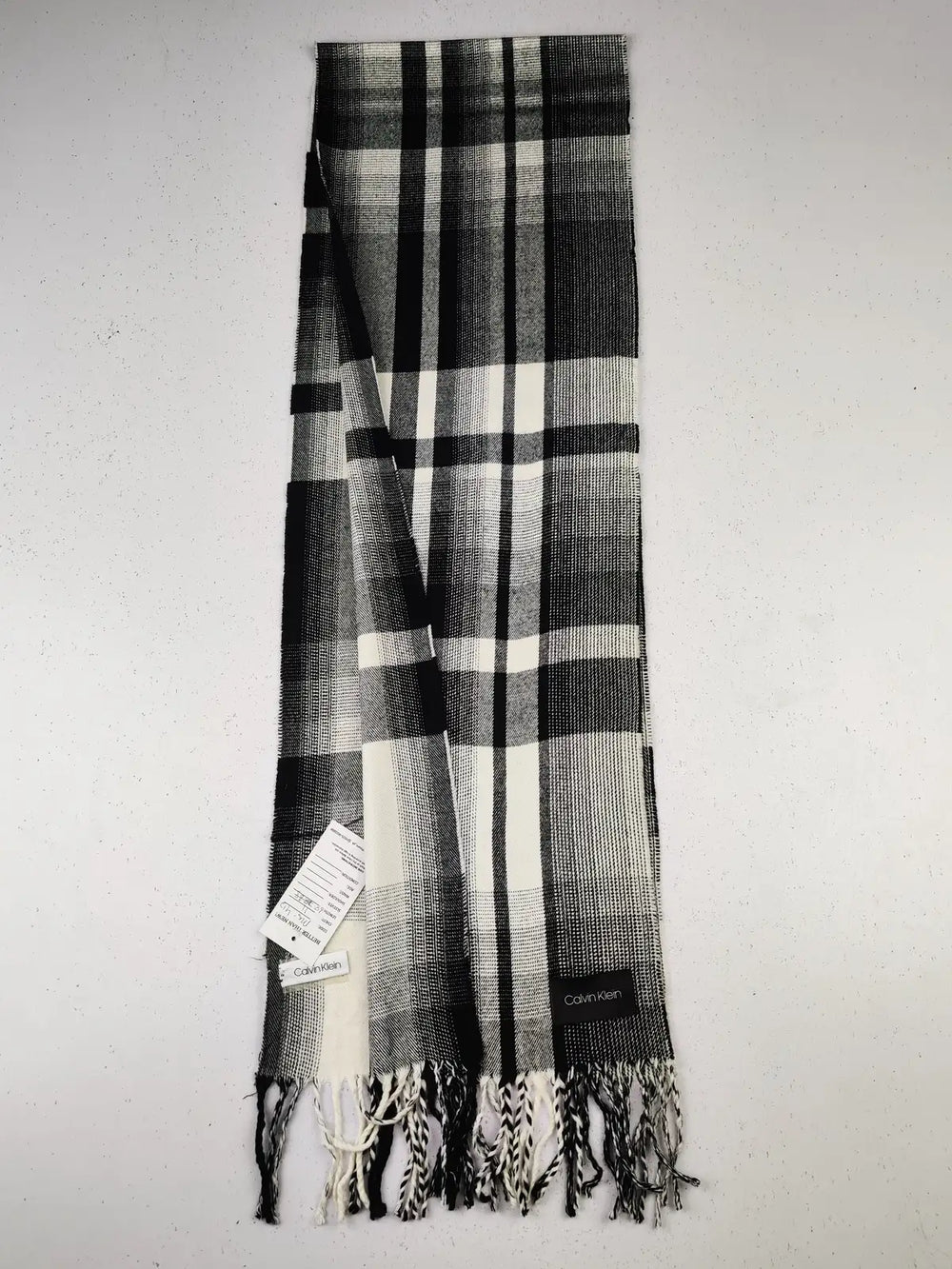 Buy online pre-used pre-loved 100% authentic & Original branded Calvin Klein (MS-412) available in Pakistan. Top international brands avilable.