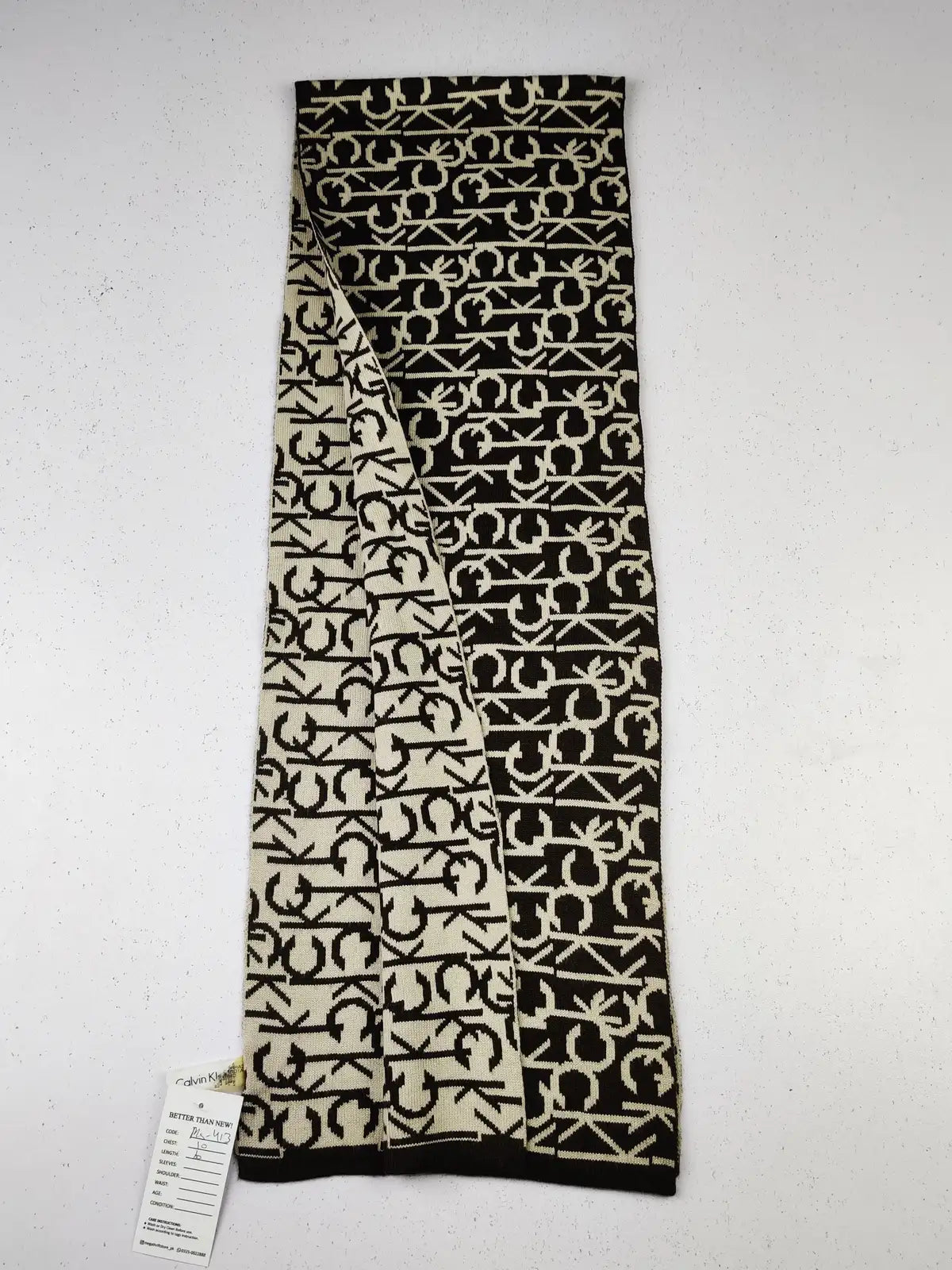 Buy online pre-used pre-loved 100% authentic & Original branded Calvin Klein (MS-413) available in Pakistan. Top international brands avilable.