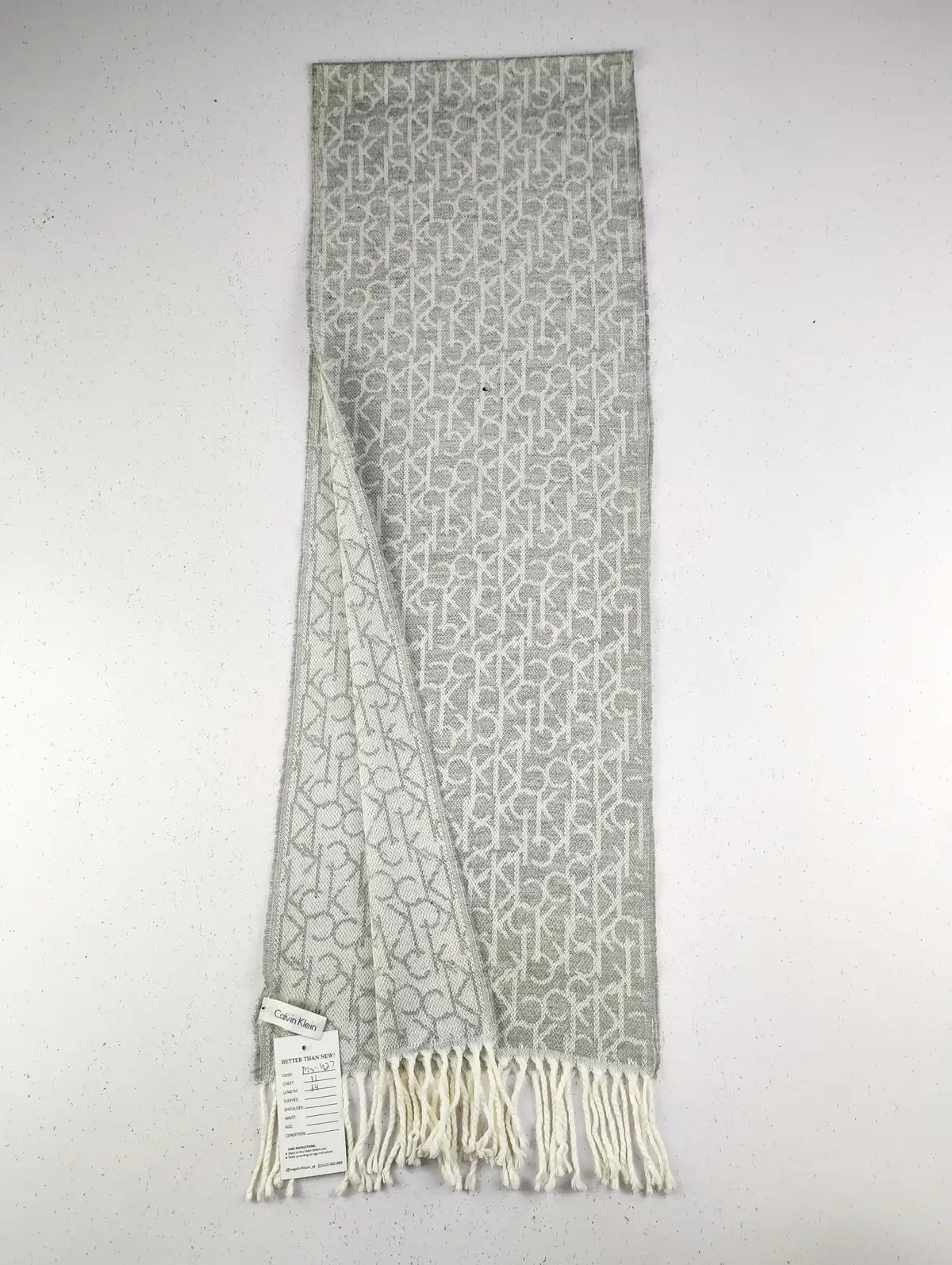 Buy online pre-used pre-loved 100% authentic & Original branded Calvin Klein (MS-427) available in Pakistan. Top international brands avilable.