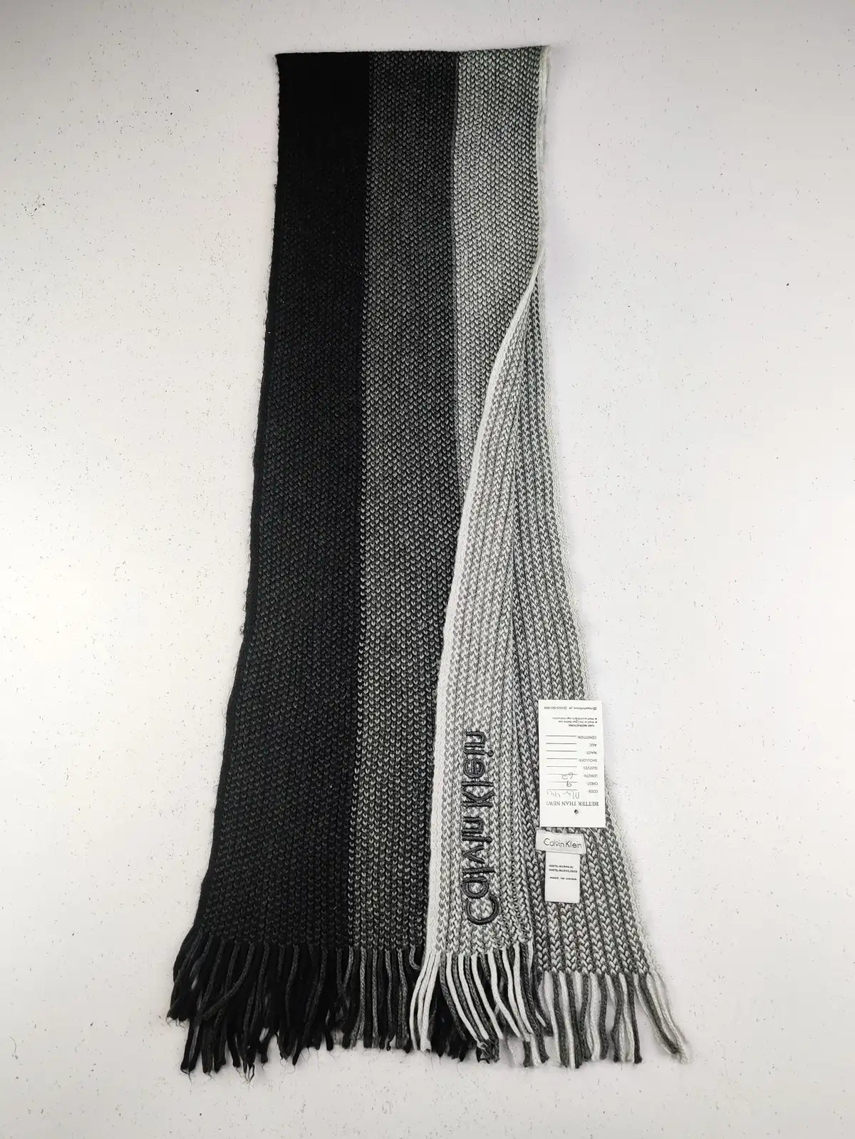 Buy online pre-used pre-loved 100% authentic & Original branded Calvin Klein (MS-441) available in Pakistan. Top international brands avilable.