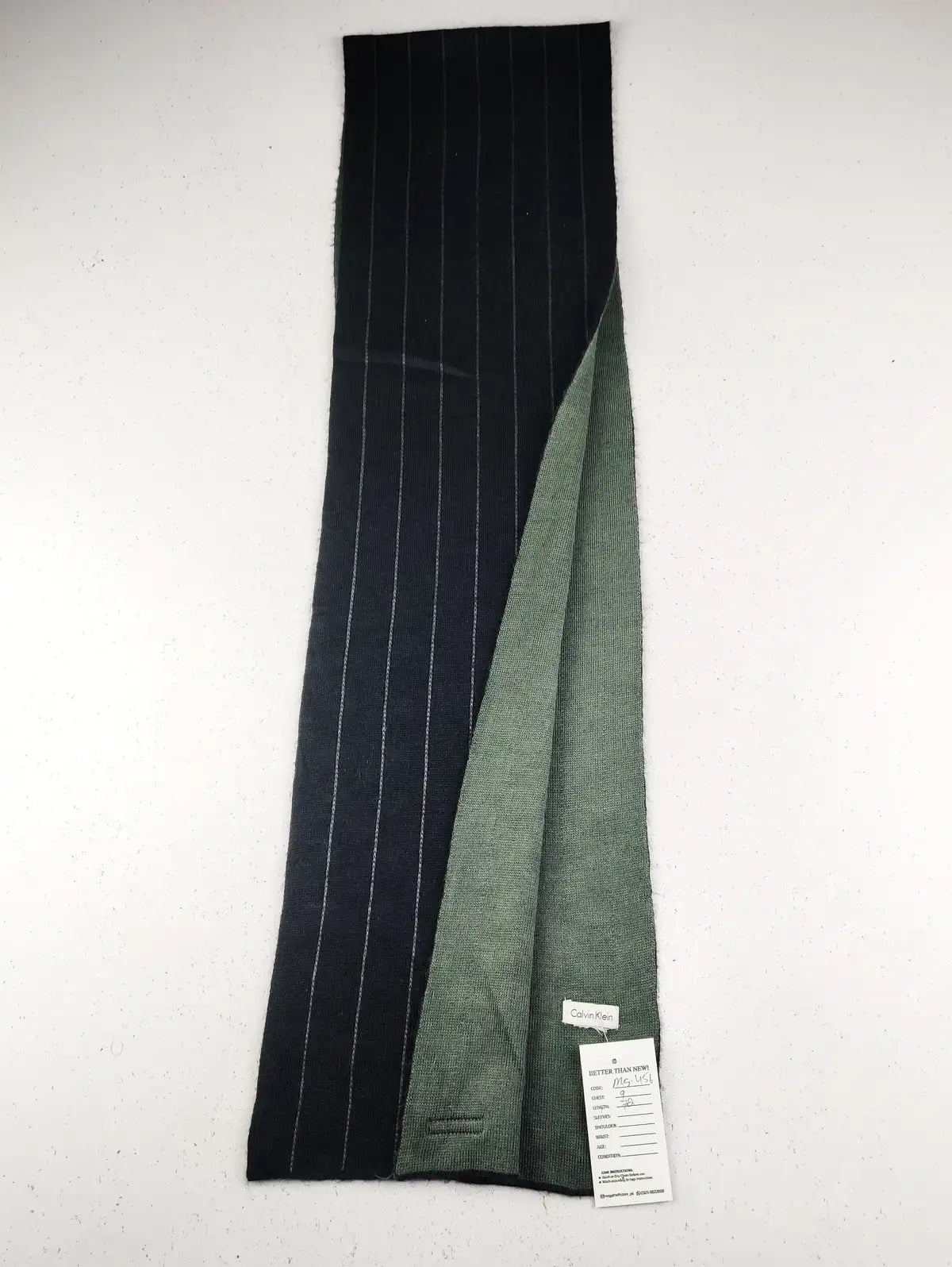 Buy online pre-used pre-loved 100% authentic & Original branded Calvin Klein (MS-456) available in Pakistan. Top international brands avilable.