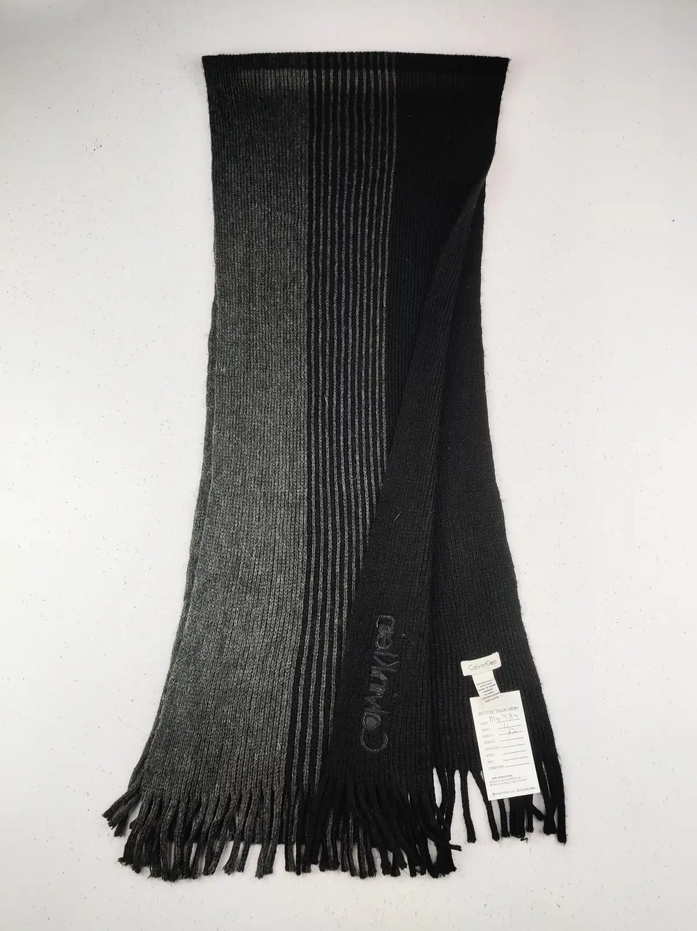 Buy online pre-used pre-loved 100% authentic & Original branded Calvin Klein (MS-484) available in Pakistan. Top international brands avilable.