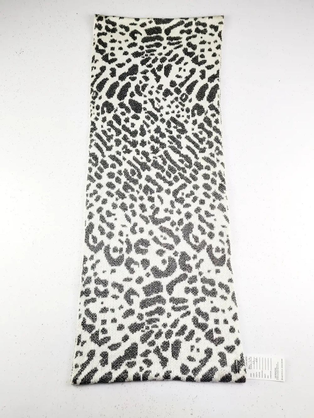 Buy online pre-used pre-loved 100% authentic & Original branded Calvin Klein (MS-491) available in Pakistan. Top international brands avilable.