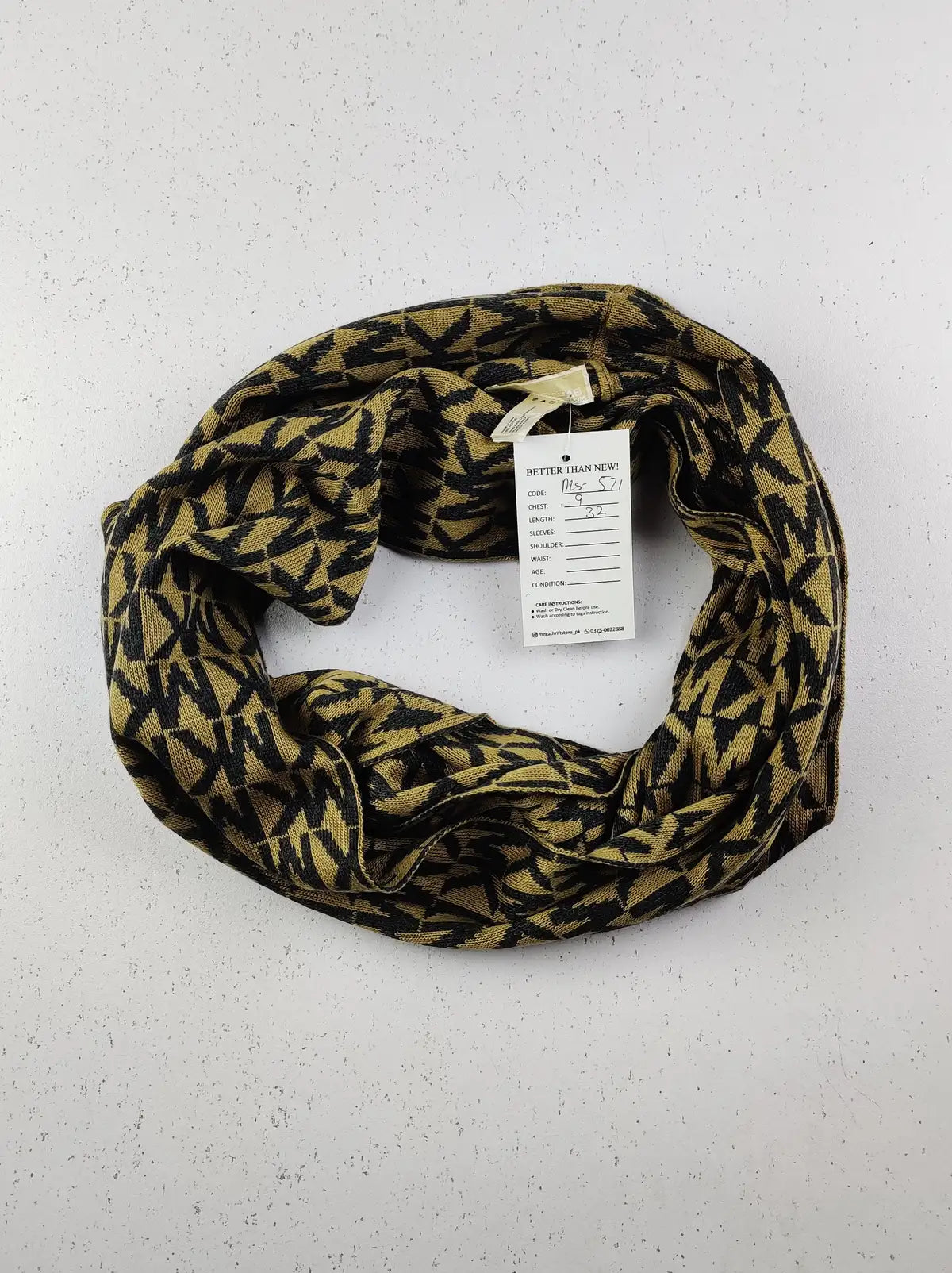 Buy online pre-used pre-loved 100% authentic & Original branded Michael Kors (MS-571) available in Pakistan. Top international brands avilable.