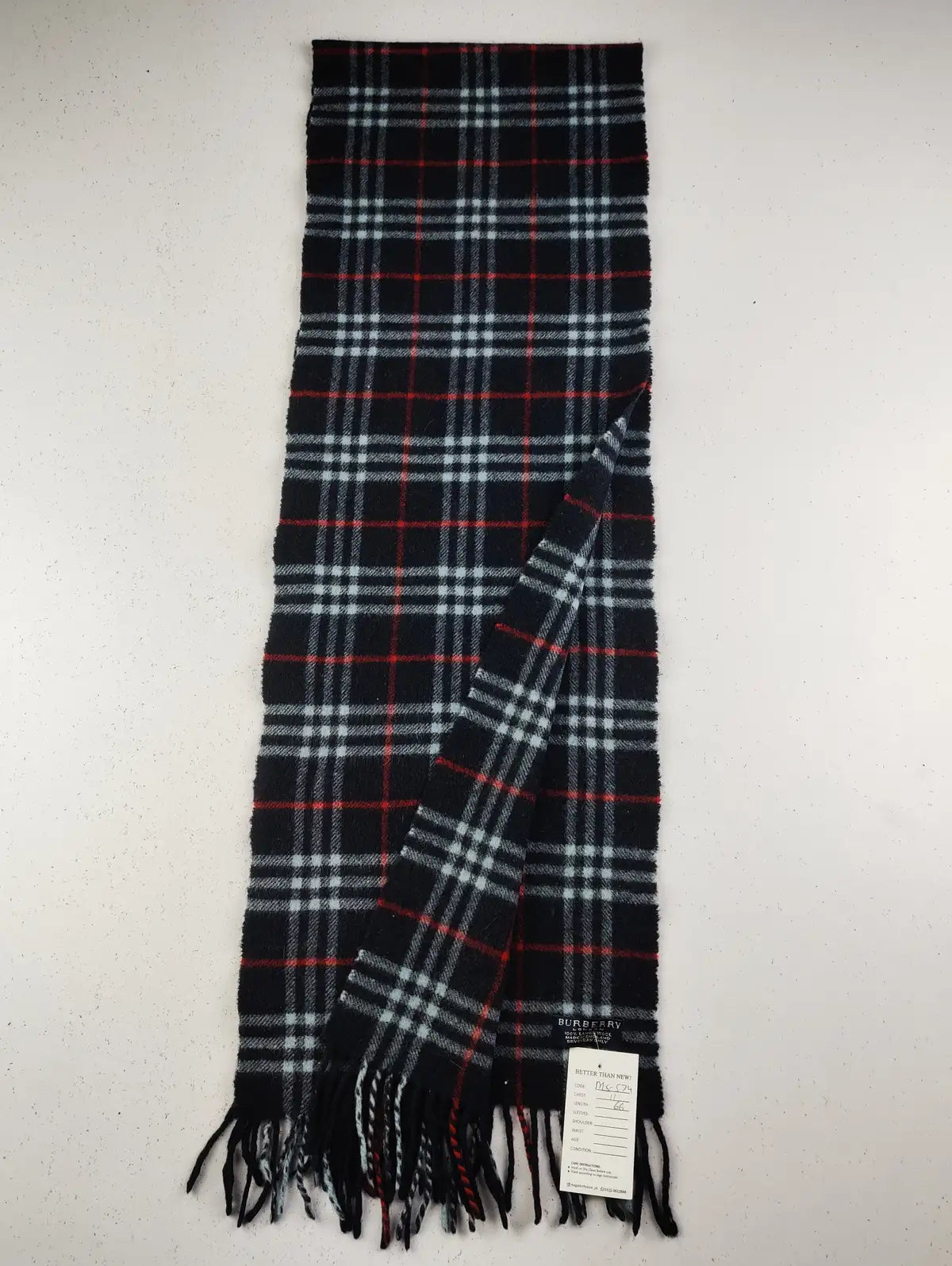 Buy online pre-used pre-loved 100% authentic & Original branded Burberry (MS-574) available in Pakistan. Top international brands avilable.