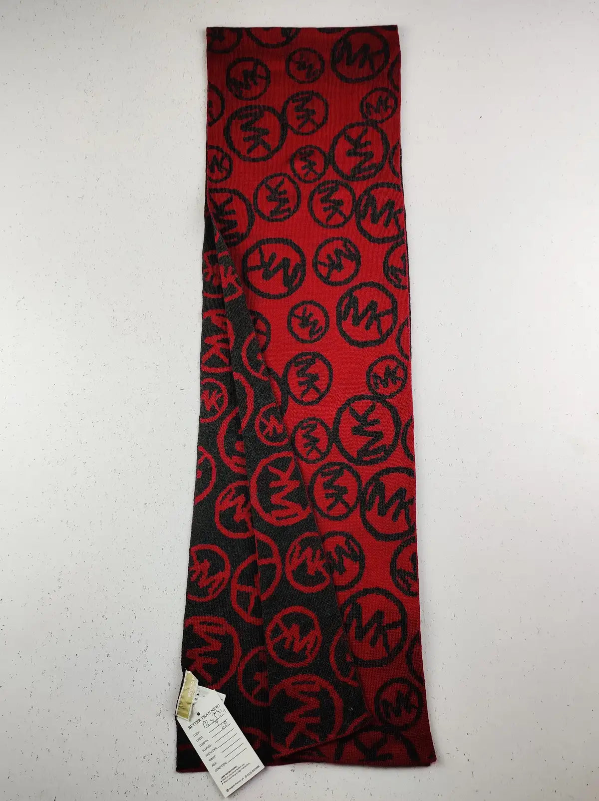 Buy online pre-used pre-loved 100% authentic & Original branded Michael Kors (MS-584) available in Pakistan. Top international brands avilable.