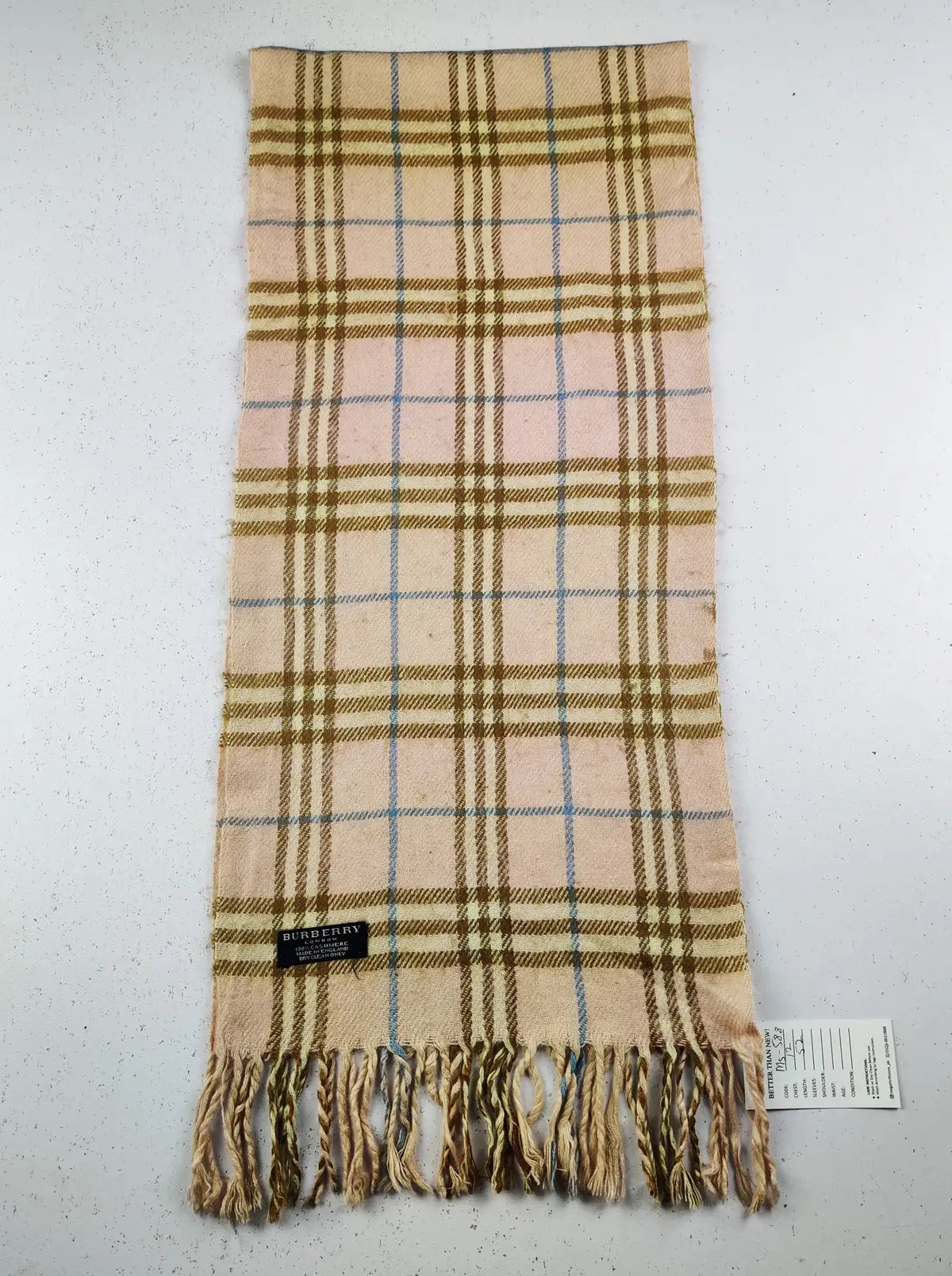 Buy online pre-used pre-loved 100% authentic & Original branded Burberry (MS-588) available in Pakistan. Top international brands avilable.