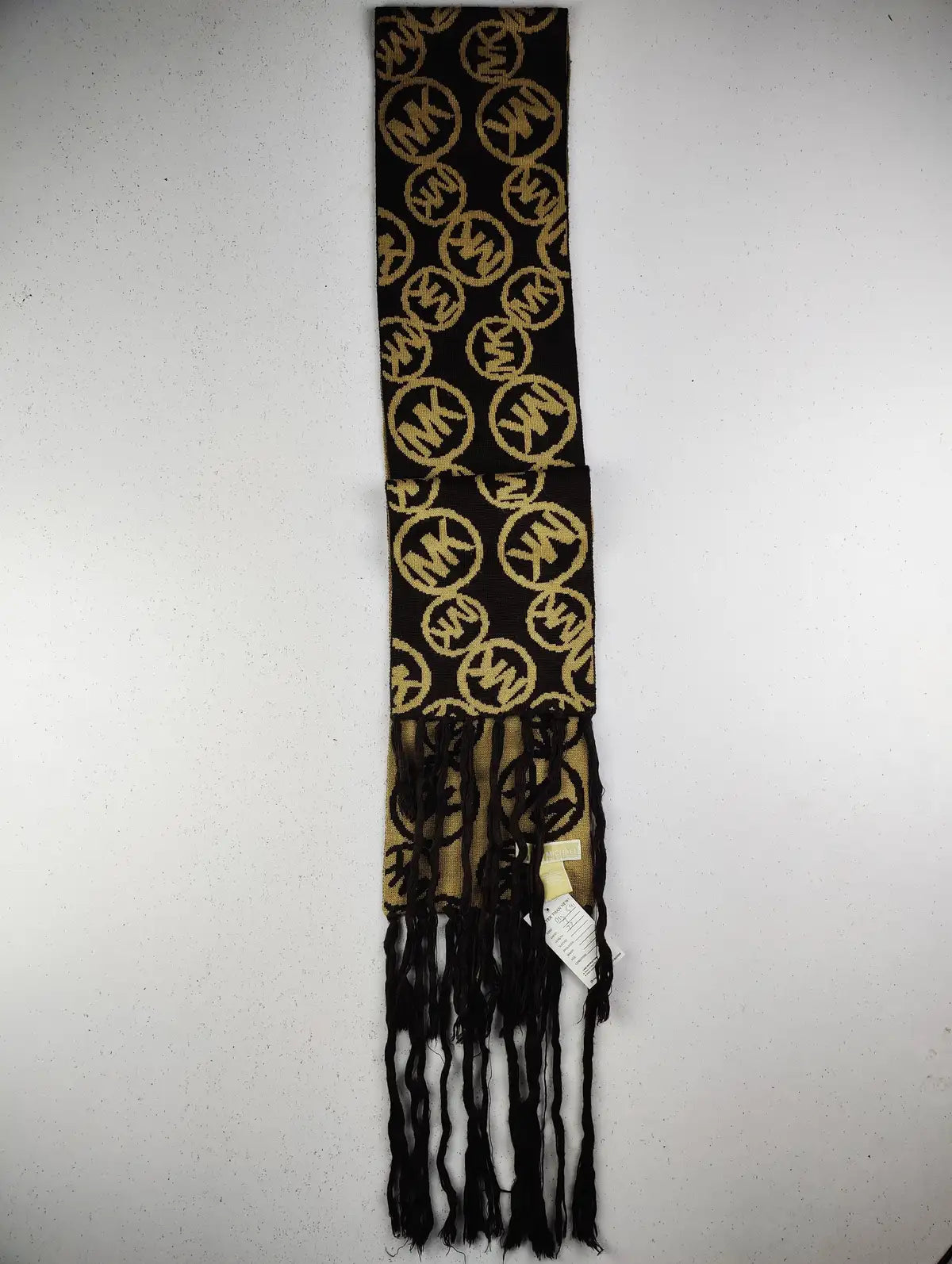 Buy online pre-used pre-loved 100% authentic & Original branded Michael Kors (MS-591) available in Pakistan. Top international brands avilable.