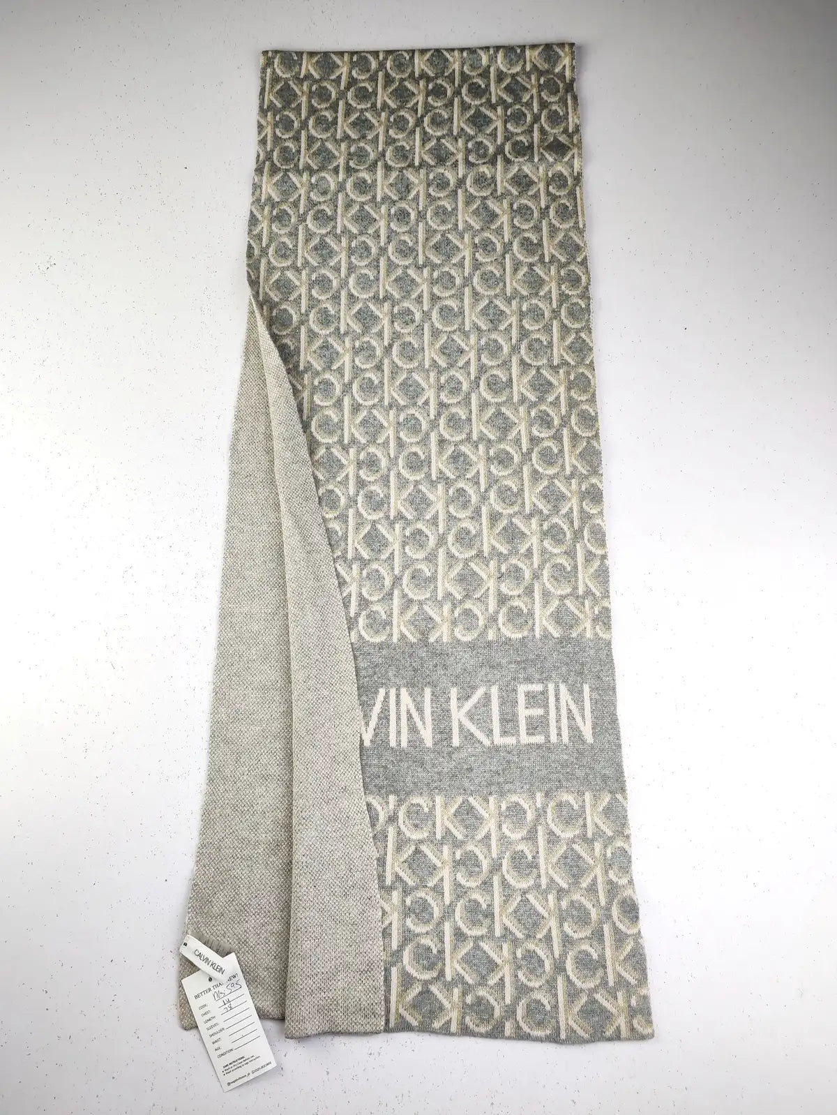 Buy online pre-used pre-loved 100% authentic & Original branded Calvin Klein (MS-595) available in Pakistan. Top international brands avilable.