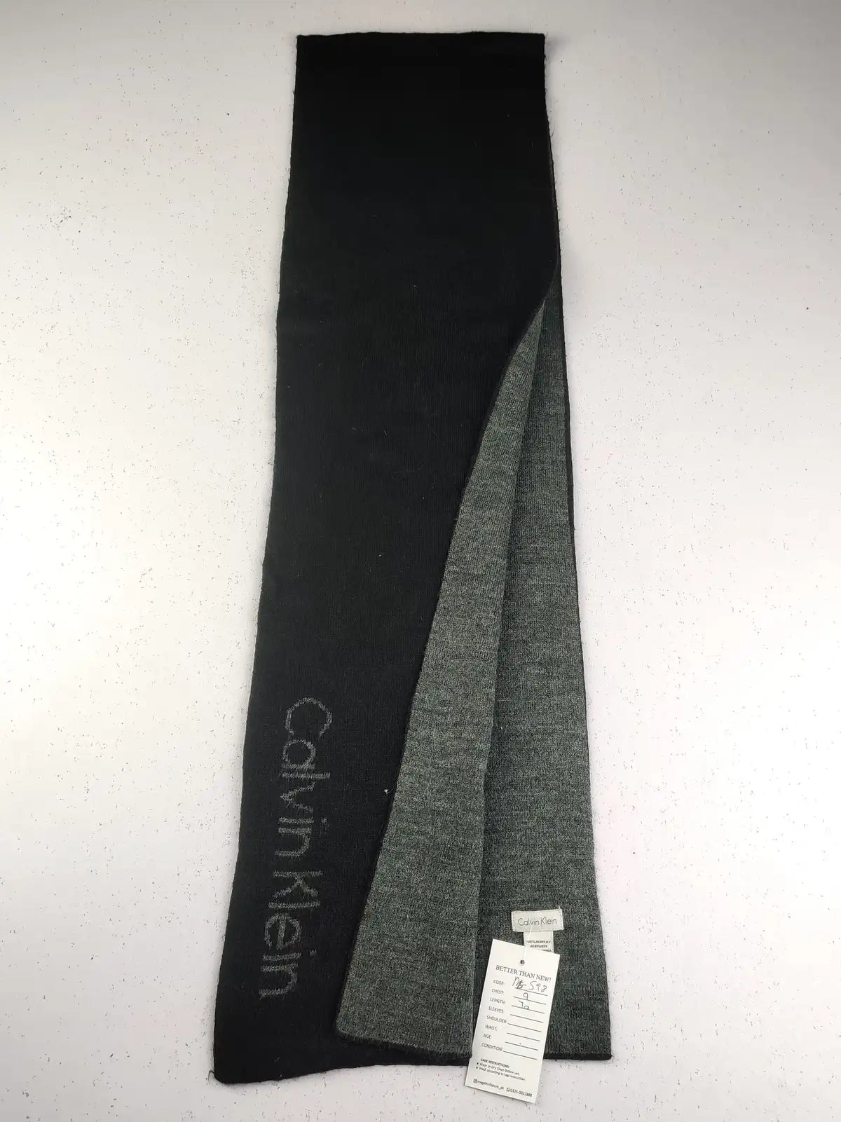 Buy online pre-used pre-loved 100% authentic & Original branded Calvin Klein (MS-598) available in Pakistan. Top international brands avilable.