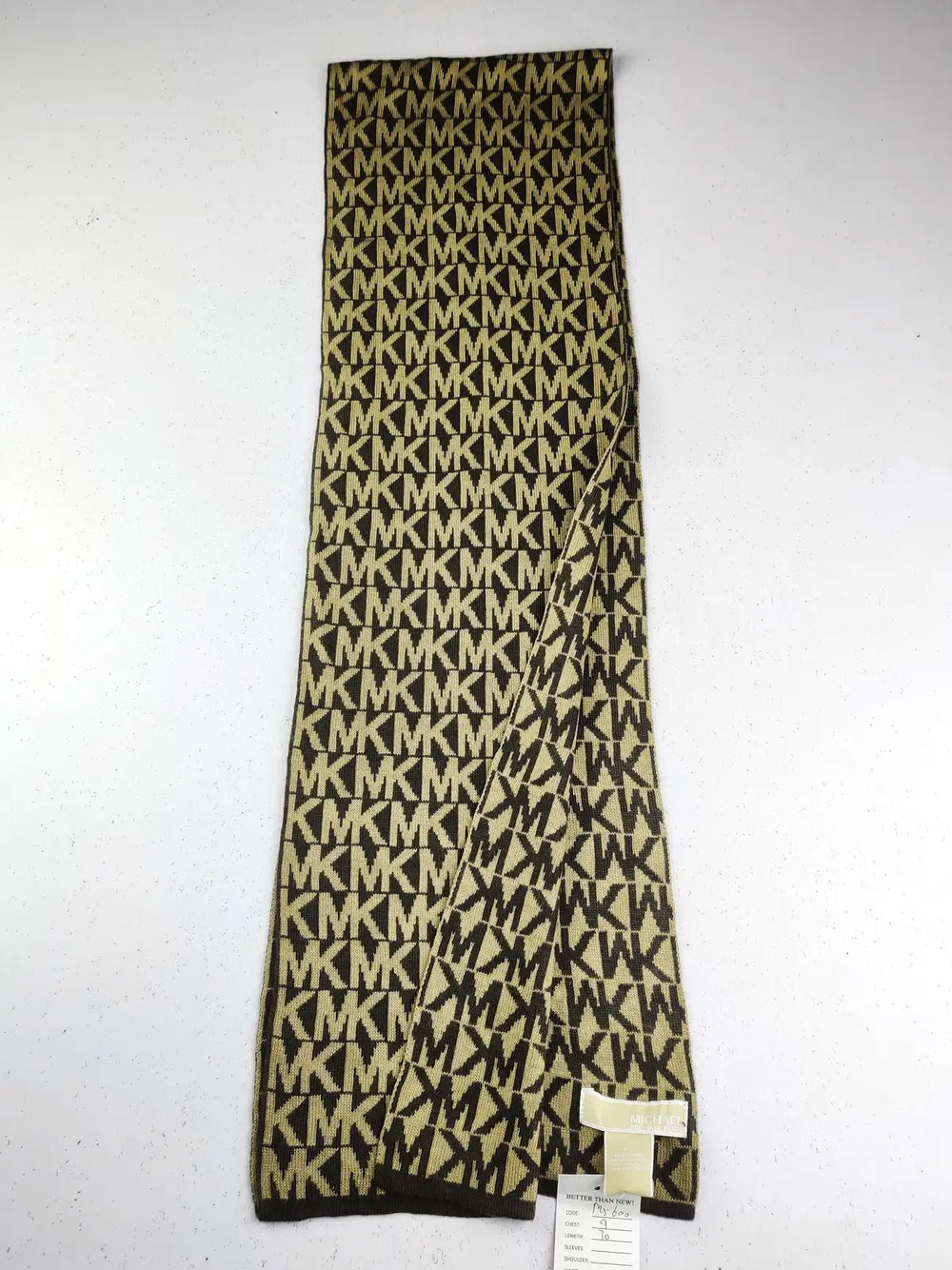 Buy online pre-used pre-loved 100% authentic & Original branded Michael Kors (MS-600) available in Pakistan. Top international brands avilable.