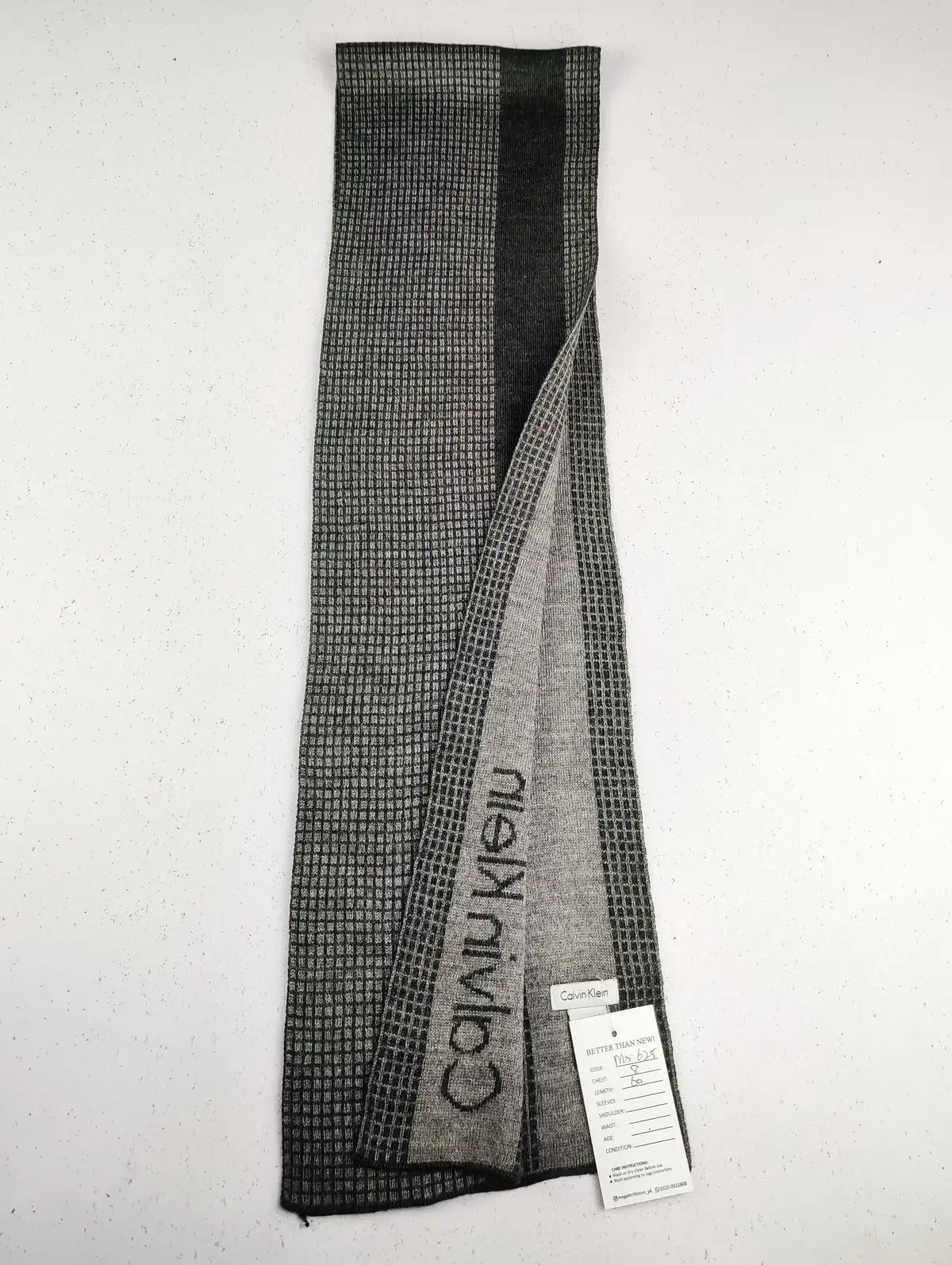 Buy online pre-used pre-loved 100% authentic & Original branded Calvin Klein (MS-625) available in Pakistan. Top international brands avilable.