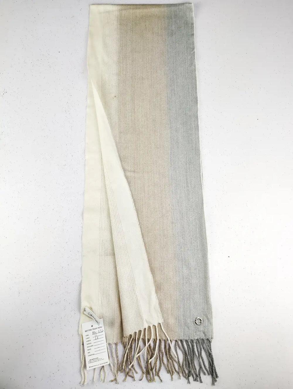 Buy online pre-used pre-loved 100% authentic & Original branded Calvin Klein (MS-632) available in Pakistan. Top international brands avilable.