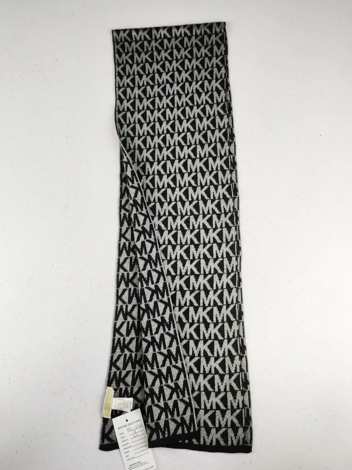 Buy online pre-used pre-loved 100% authentic & Original branded Michael Kors (MS-633) available in Pakistan. Top international brands avilable.