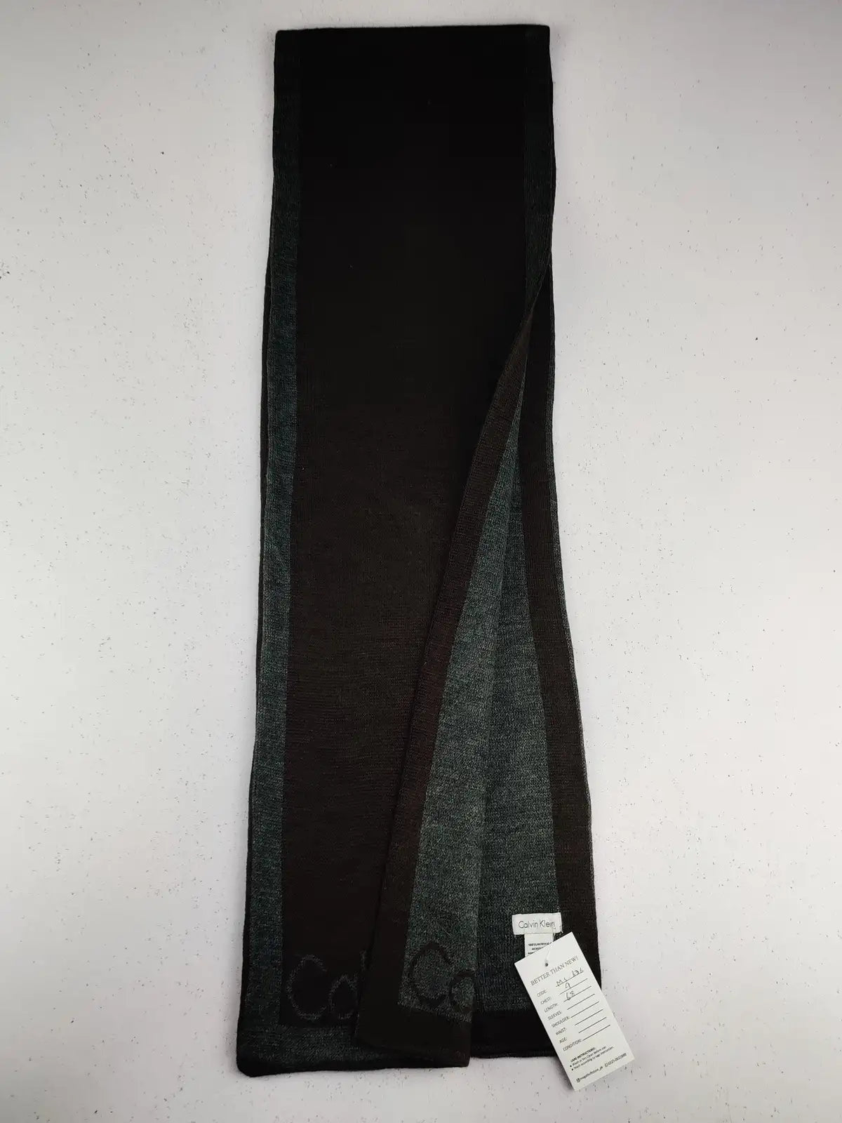 Buy online pre-used pre-loved 100% authentic & Original branded Calvin Klein (MS-636) available in Pakistan. Top international brands avilable.