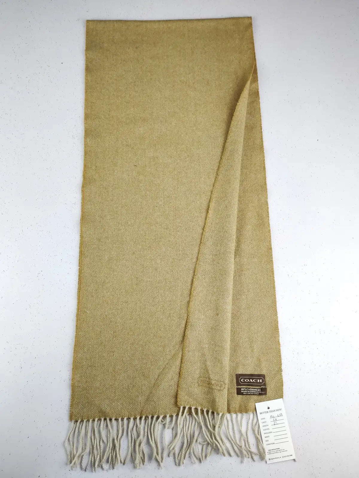 Buy online pre-used pre-loved 100% authentic & Original branded Coach (MS-637) available in Pakistan. Top international brands avilable.