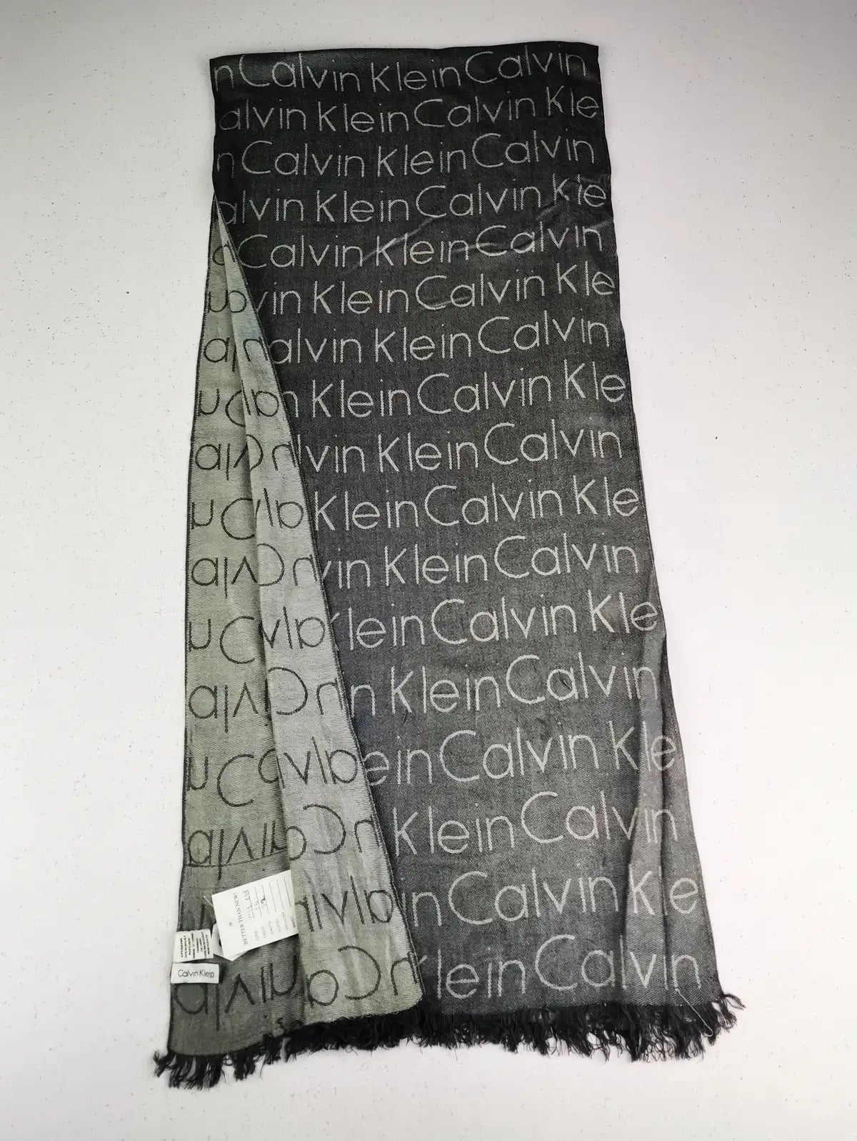 Buy online pre-used pre-loved 100% authentic & Original branded Calvin Klein (MS-648) available in Pakistan. Top international brands avilable.