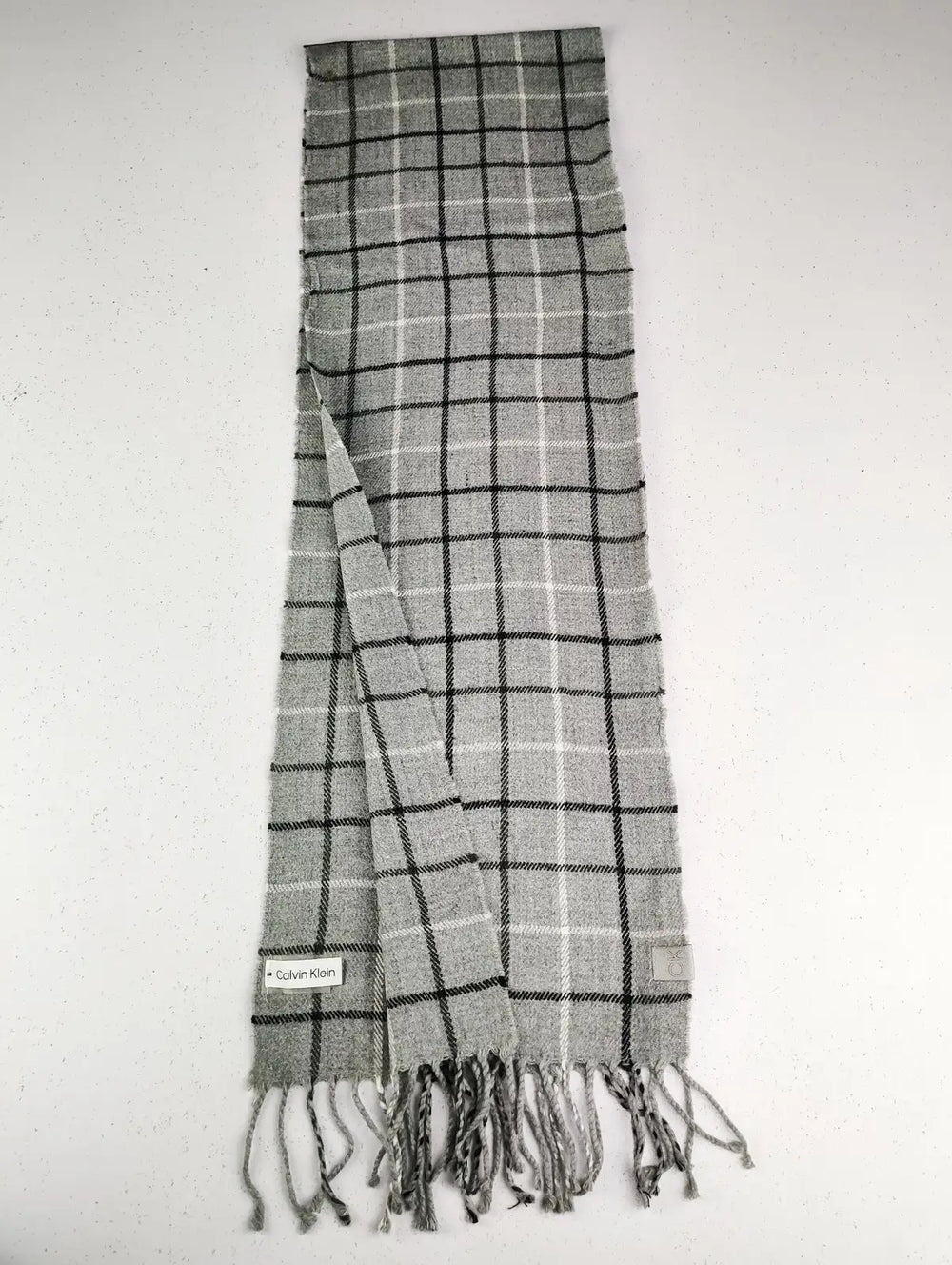 Buy online pre-used pre-loved 100% authentic & Original branded Calvin Klein (MS-649) available in Pakistan. Top international brands avilable.