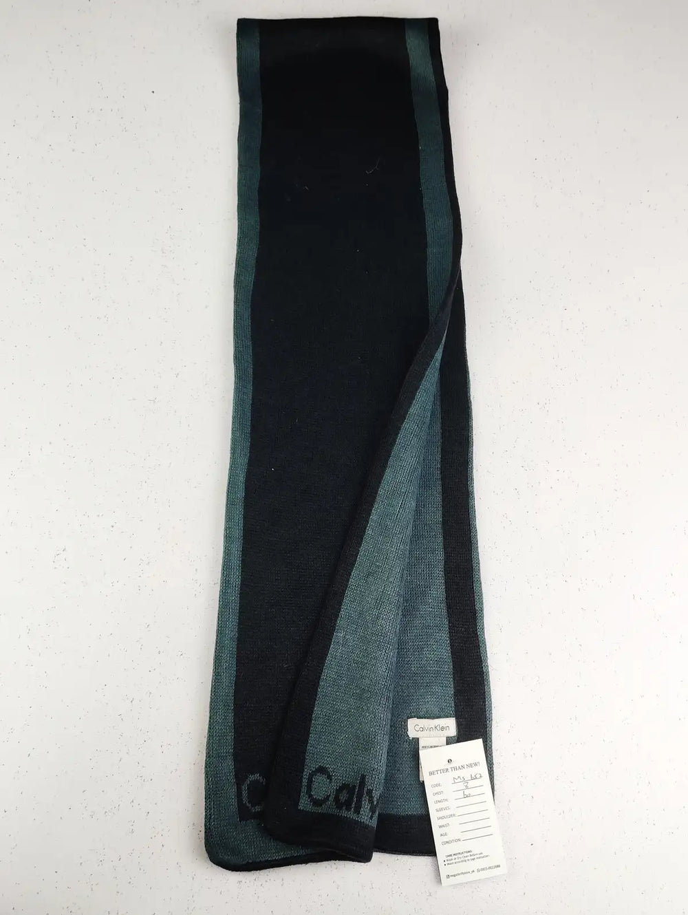 Buy online pre-used pre-loved 100% authentic & Original branded Calvin Klein (MS-652) available in Pakistan. Top international brands avilable.