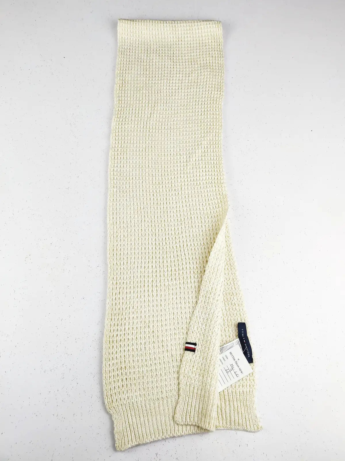 Buy online pre-used pre-loved 100% authentic & Original branded Tommy Hilfiger (MS-655) available in Pakistan. Top international brands avilable.