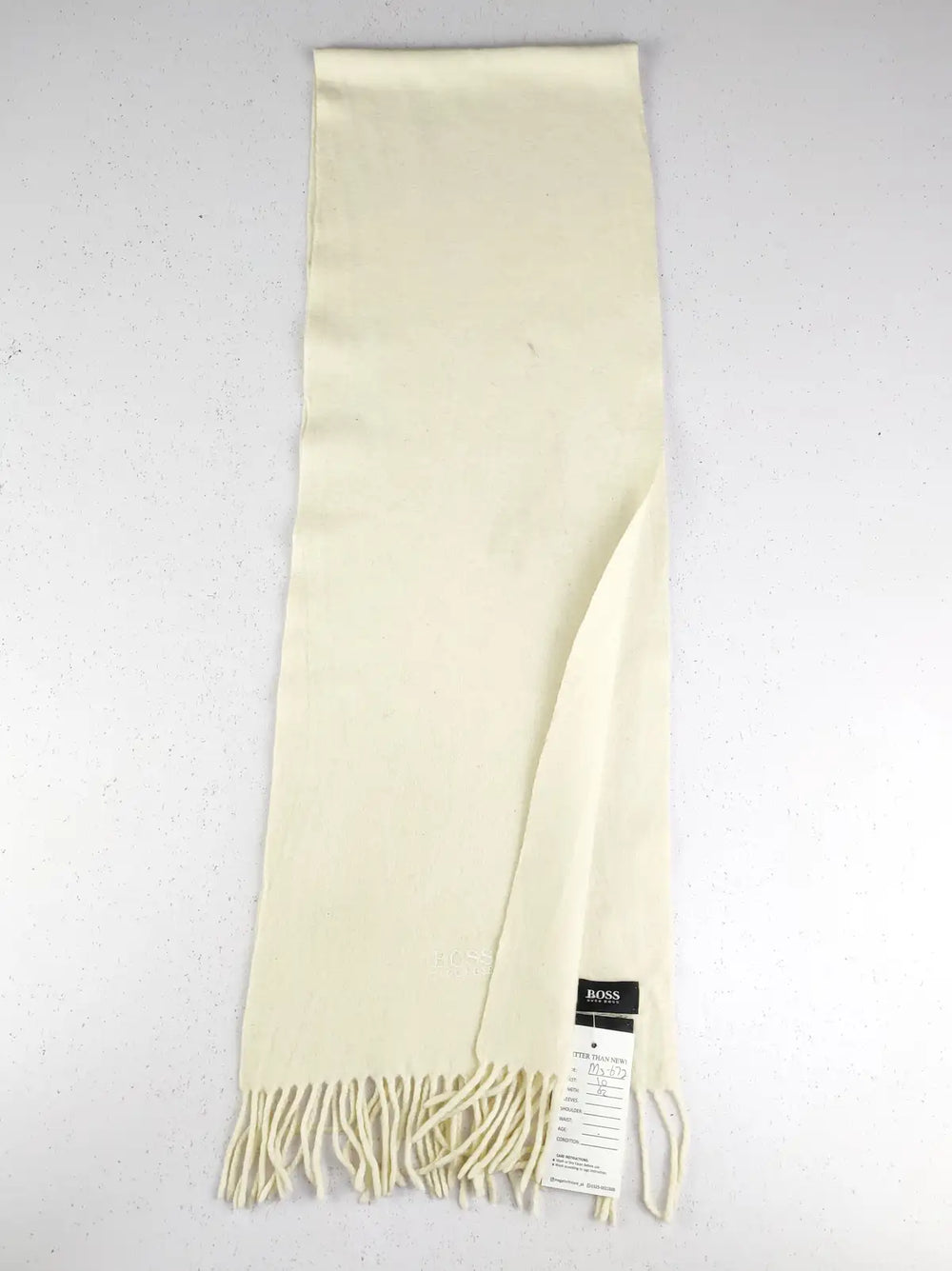 Buy online pre-used pre-loved 100% authentic & Original branded Hugo Boss (MS-672) available in Pakistan. Top international brands avilable.