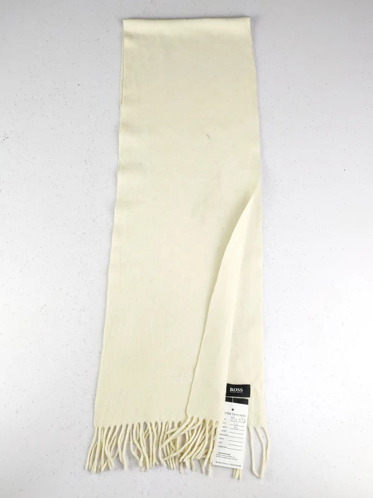 Buy online pre-used pre-loved 100% authentic & Original branded Hugo Boss (MS-672) available in Pakistan. Top international brands avilable.