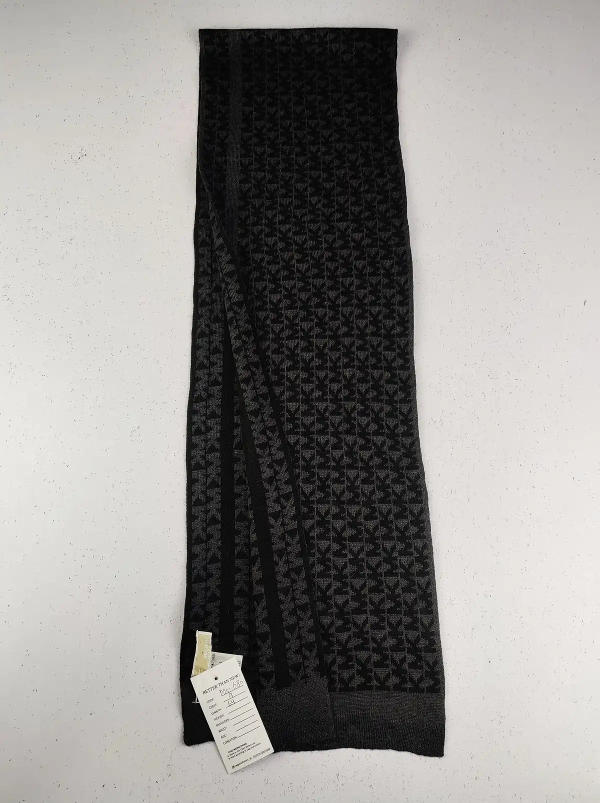 Buy online pre-used pre-loved 100% authentic & Original branded Michael Kors (MS-680) available in Pakistan. Top international brands avilable.