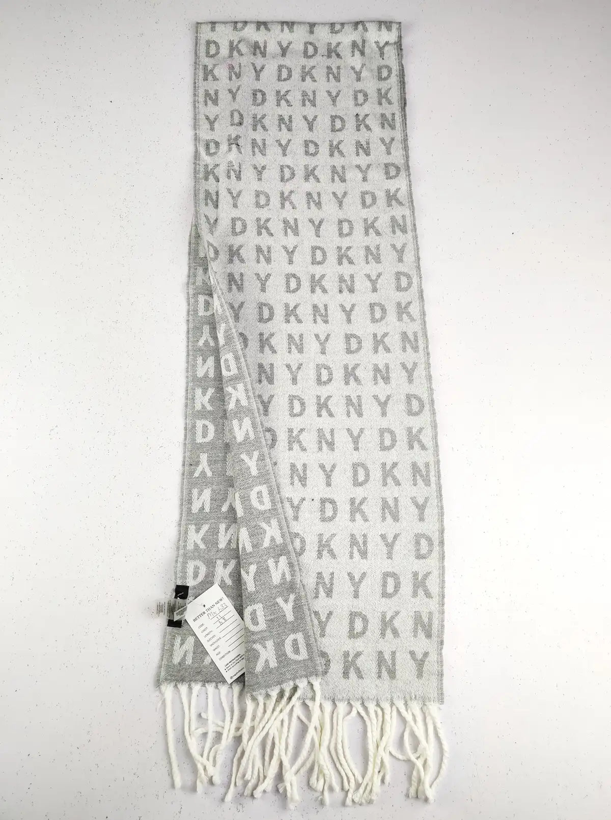 Buy online pre-used pre-loved 100% authentic & Original branded Dkny (MS-683) available in Pakistan. Top international brands avilable.