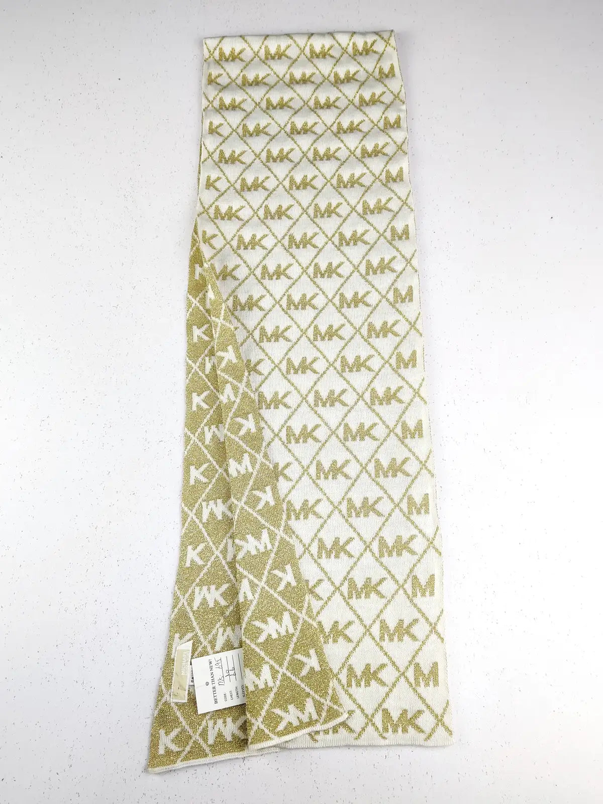 Buy online pre-used pre-loved 100% authentic & Original branded Michael Kors (MS-695) available in Pakistan. Top international brands avilable.