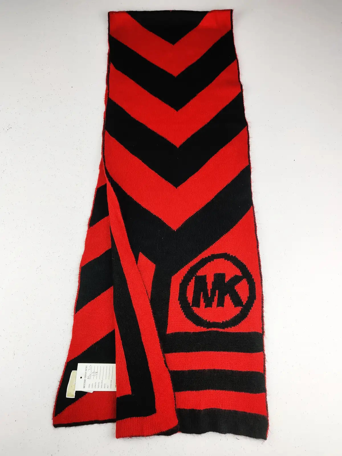 Buy online pre-used pre-loved 100% authentic & Original branded Michael Kors (MS-704) available in Pakistan. Top international brands avilable.