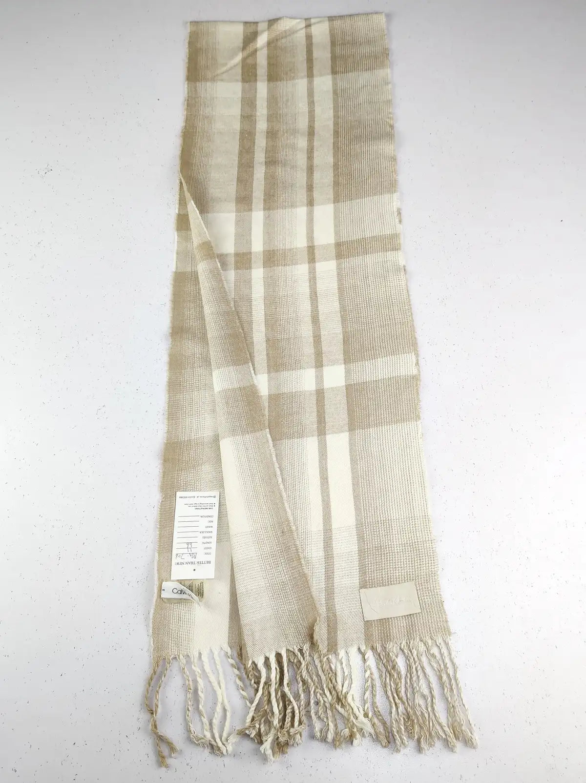 Buy online pre-used pre-loved 100% authentic & Original branded Calvin Klein (MS-706) available in Pakistan. Top international brands avilable.