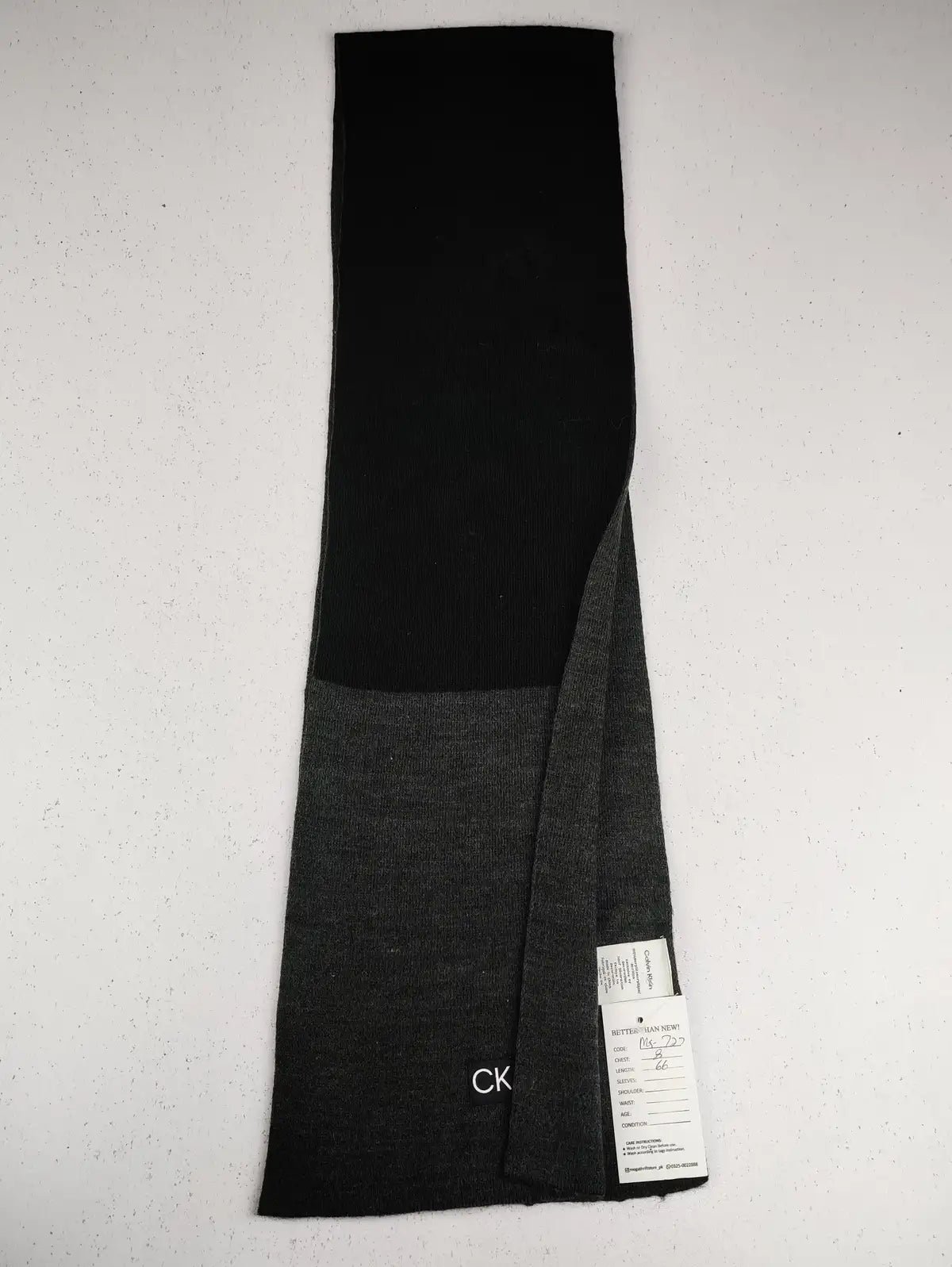 Buy online pre-used pre-loved 100% authentic & Original branded Calvin Klein (MS-727) available in Pakistan. Top international brands avilable.