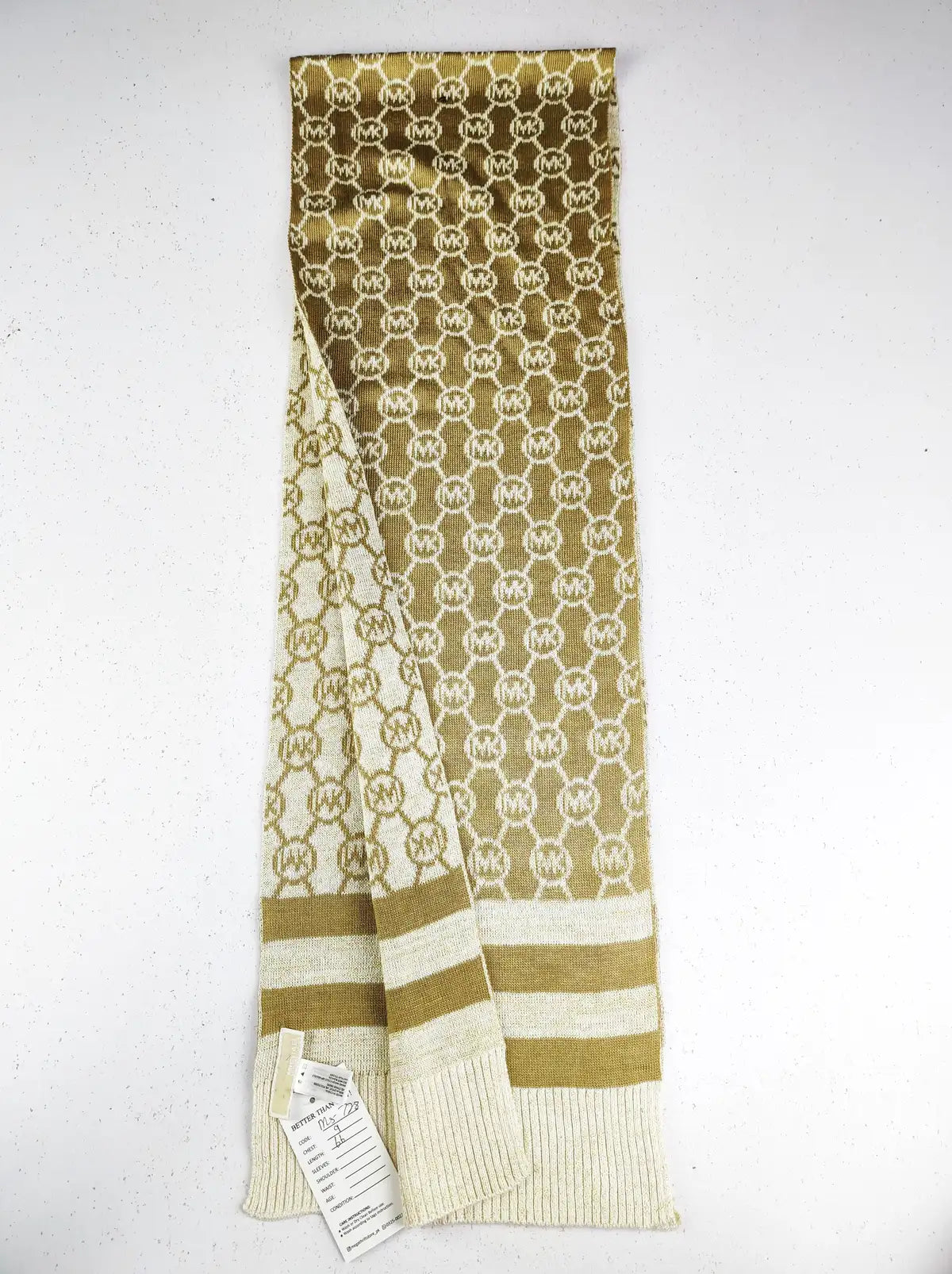 Buy online pre-used pre-loved 100% authentic & Original branded Michael Kors (MS-728) available in Pakistan. Top international brands avilable.