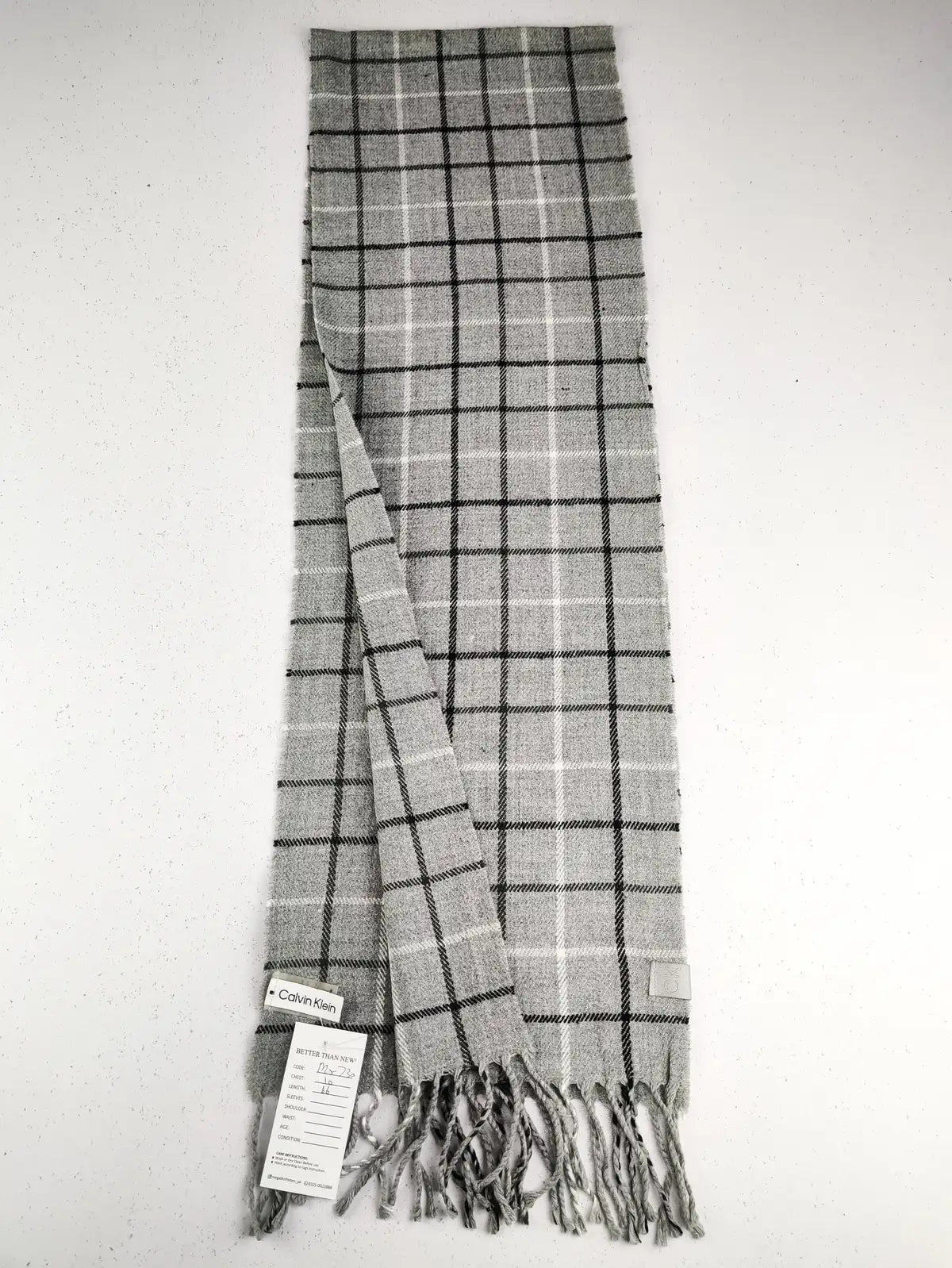 Buy online pre-used pre-loved 100% authentic & Original branded Calvin Klein (MS-730) available in Pakistan. Top international brands avilable.