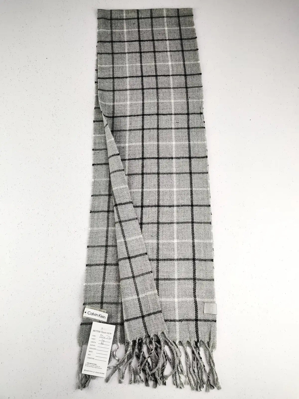 Buy online pre-used pre-loved 100% authentic & Original branded Calvin Klein (MS-730) available in Pakistan. Top international brands avilable.