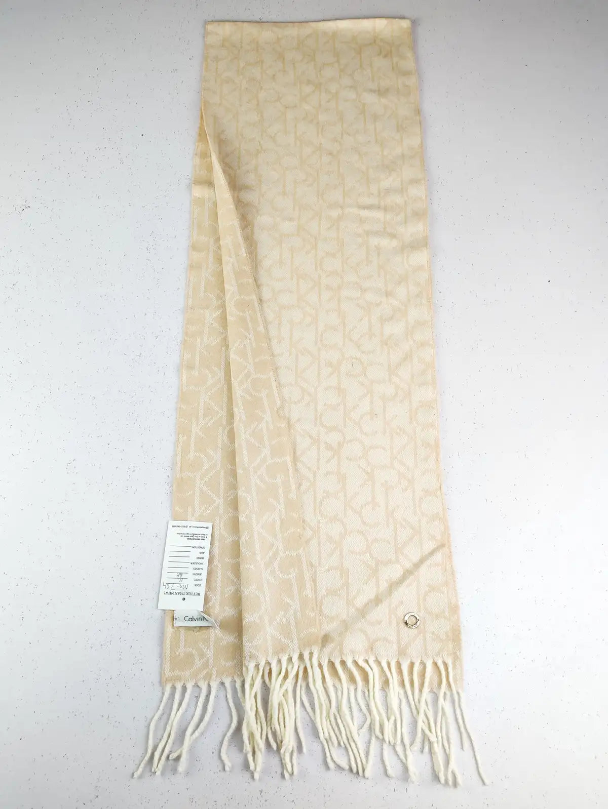 Buy online pre-used pre-loved 100% authentic & Original branded Calvin Klein (MS-734) available in Pakistan. Top international brands avilable.