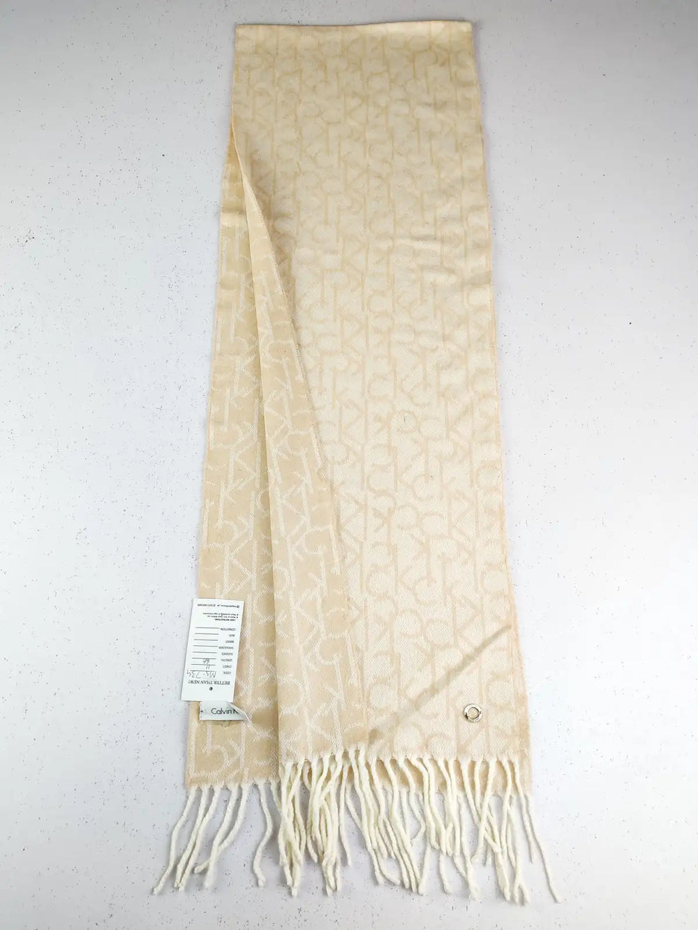 Buy online pre-used pre-loved 100% authentic & Original branded Calvin Klein (MS-734) available in Pakistan. Top international brands avilable.