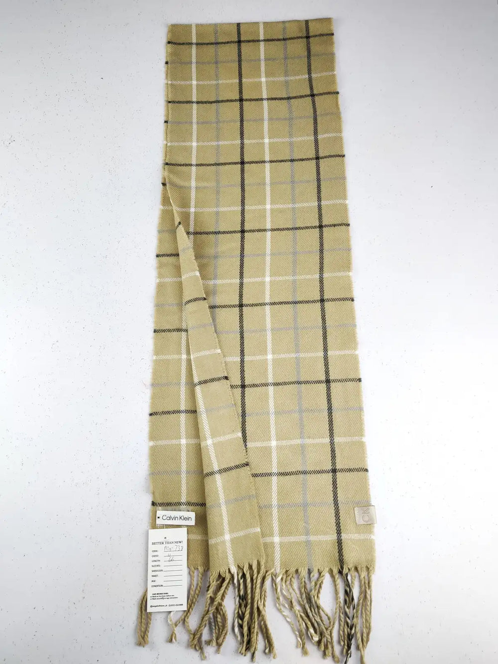 Buy online pre-used pre-loved 100% authentic & Original branded Calvin Klein (MS-738) available in Pakistan. Top international brands avilable.