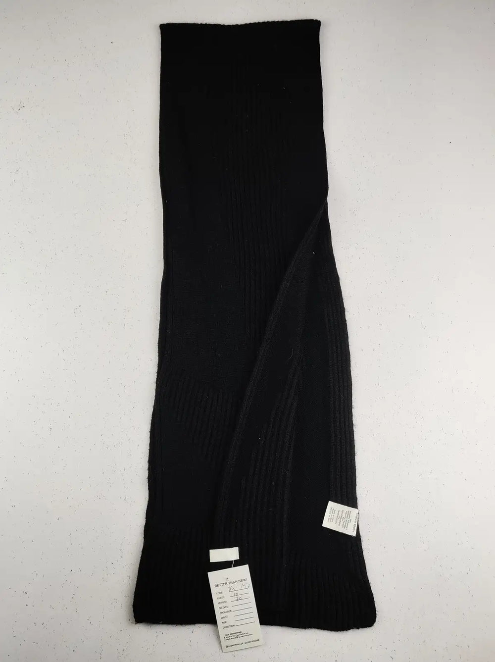 Buy online pre-used pre-loved 100% authentic & Original branded Calvin Klein (MS-743) available in Pakistan. Top international brands avilable.