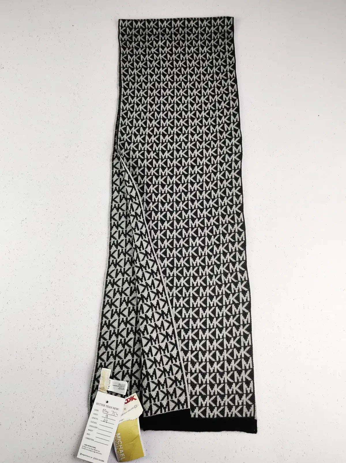 Buy online pre-used pre-loved 100% authentic & Original branded Michael Kors (MS-754) available in Pakistan. Top international brands avilable.