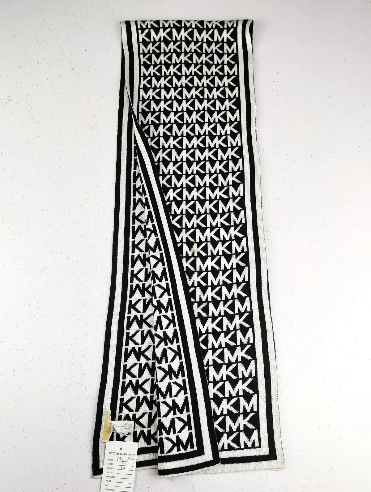 Buy online pre-used pre-loved 100% authentic & Original branded Michael Kors (MS-759) available in Pakistan. Top international brands avilable.