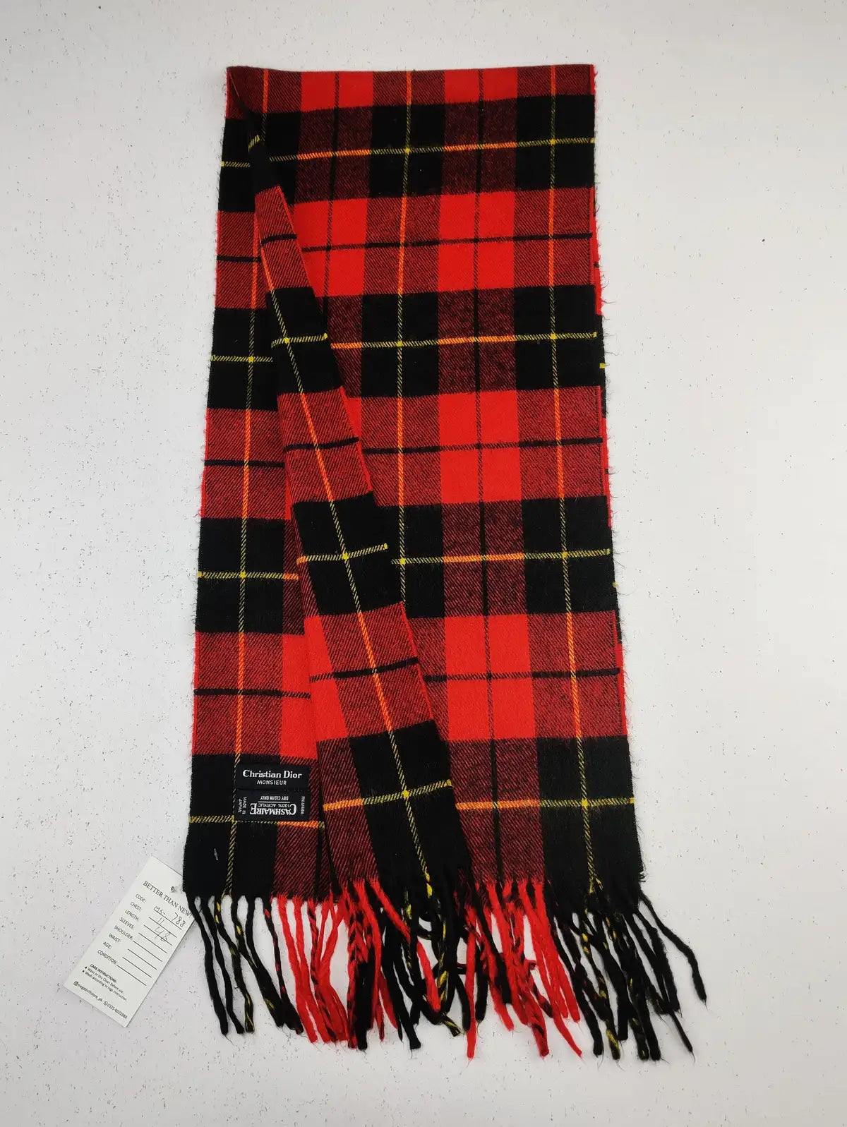 Buy online pre-used pre-loved 100% authentic & Original branded Christian Dior (MS-788) available in Pakistan. Top international brands avilable.